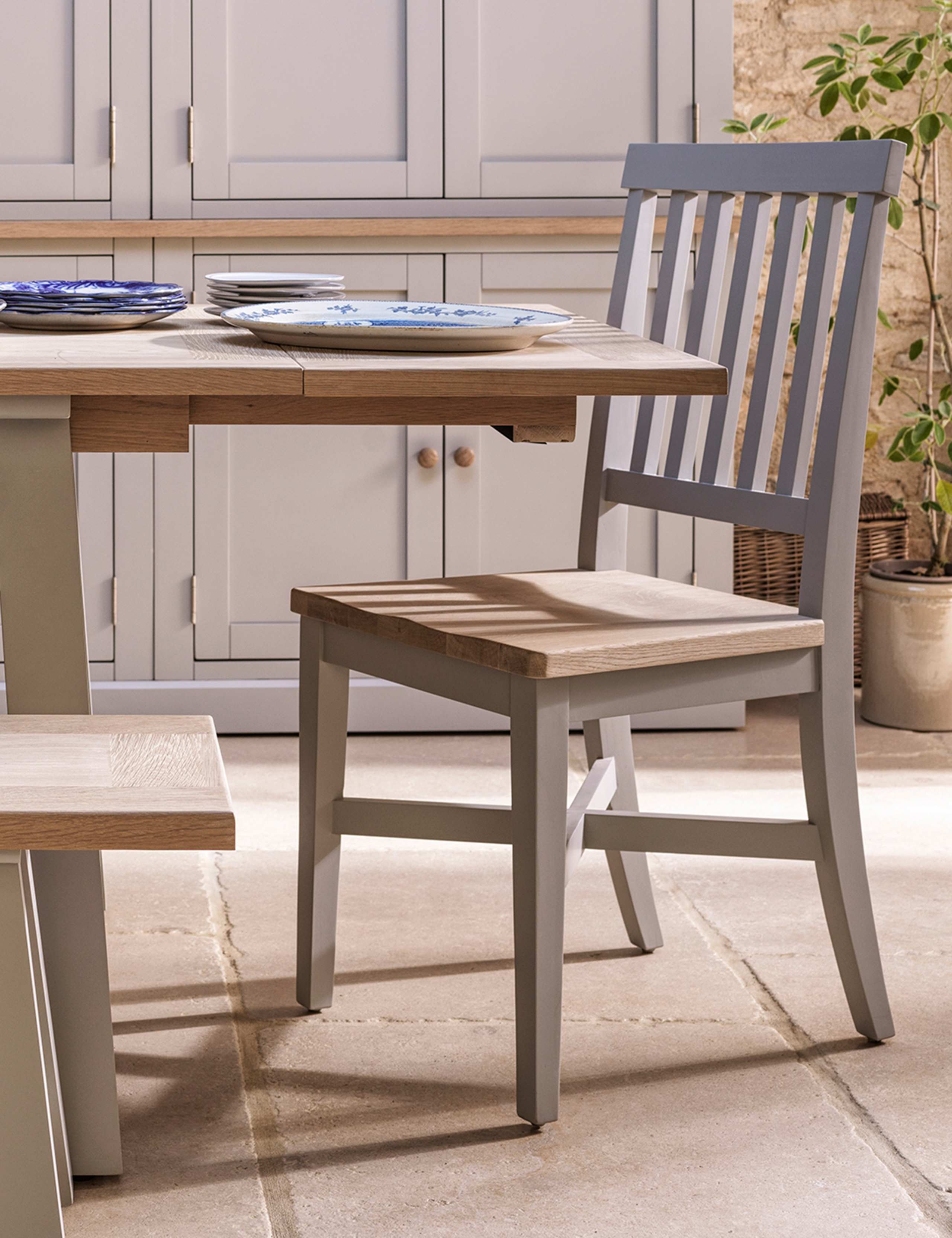 Set of 2 Chester White Dining Chairs