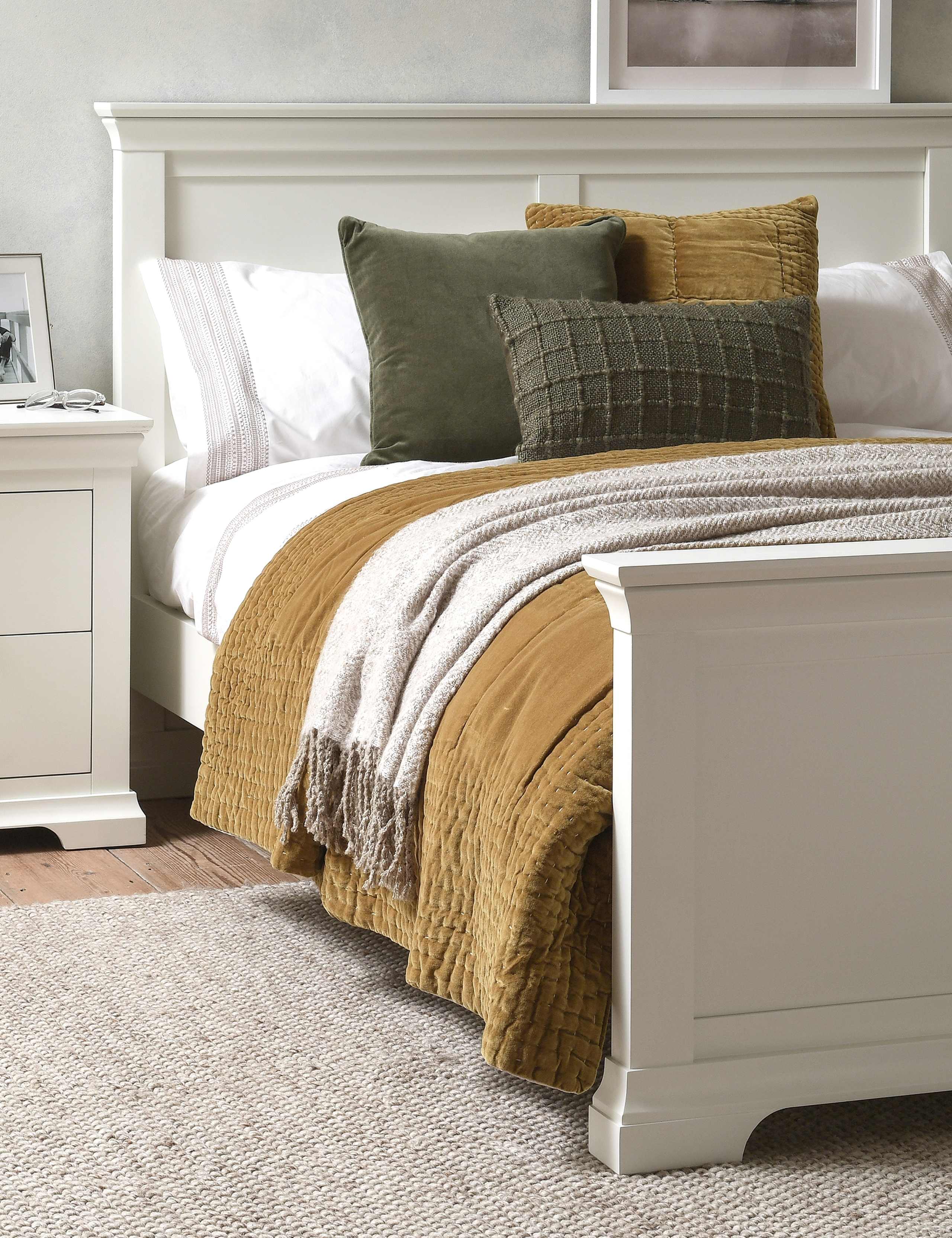 Chantilly White Bed