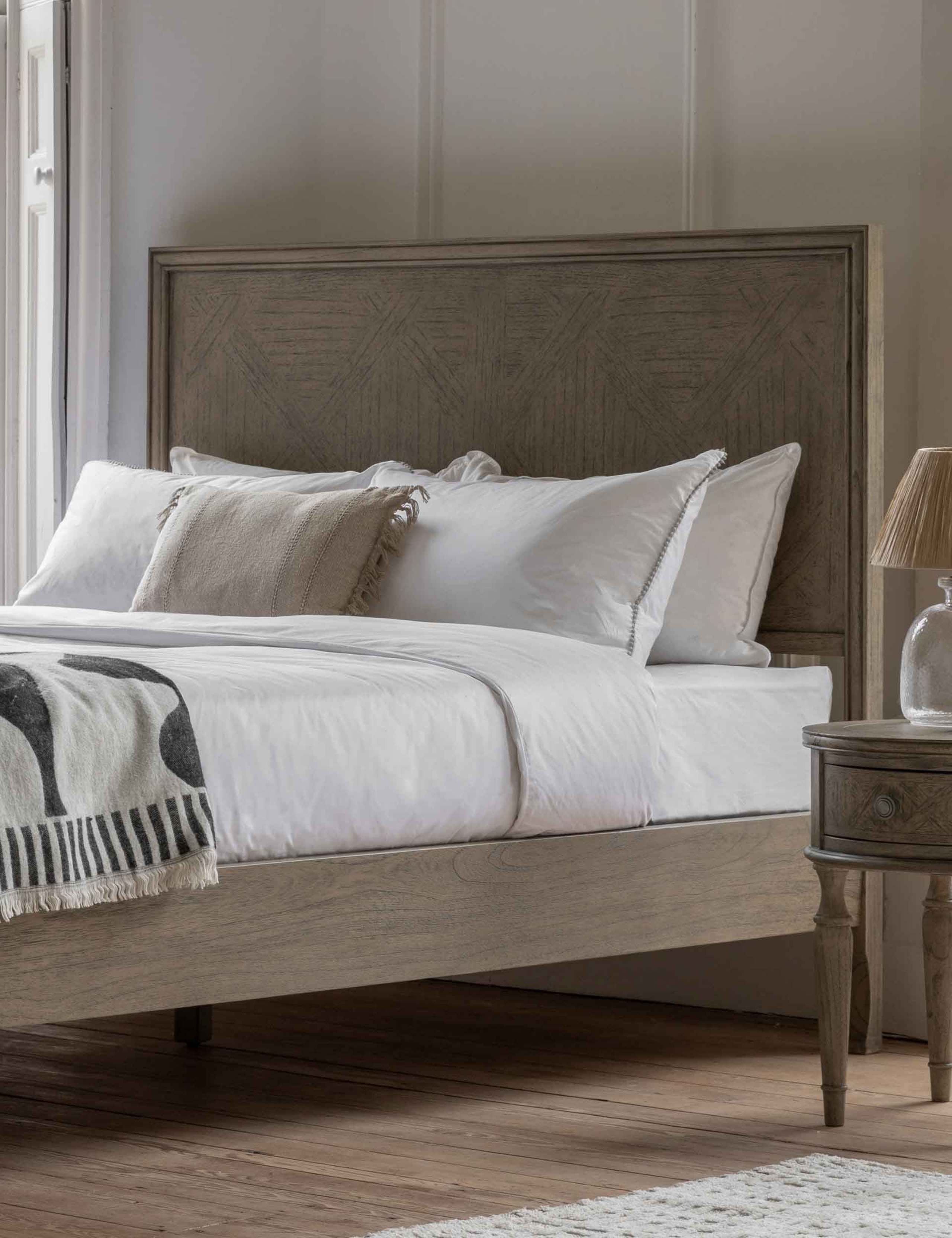 Rustique Bed