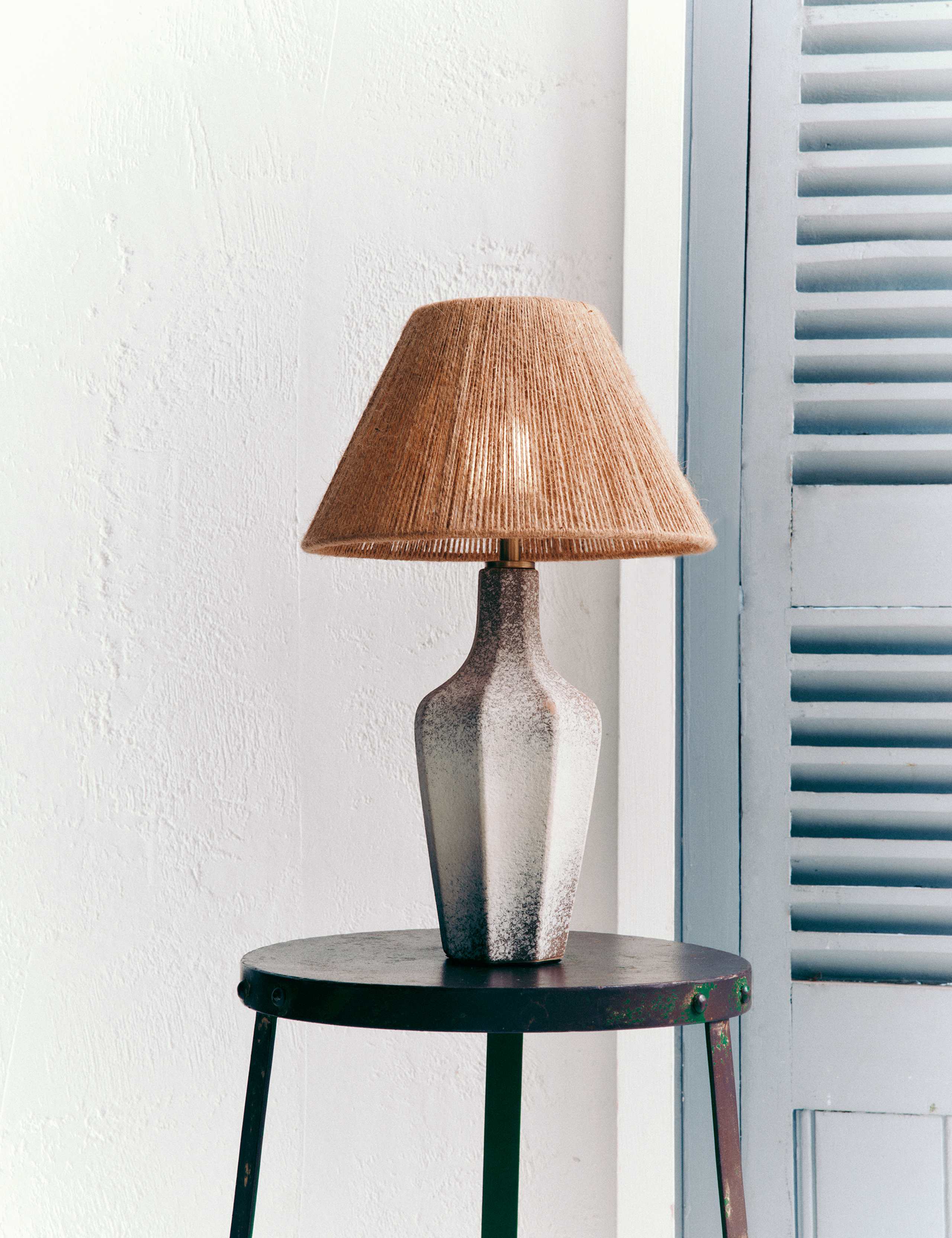 Rechargeable Ceramic Base Jute Table Lamp