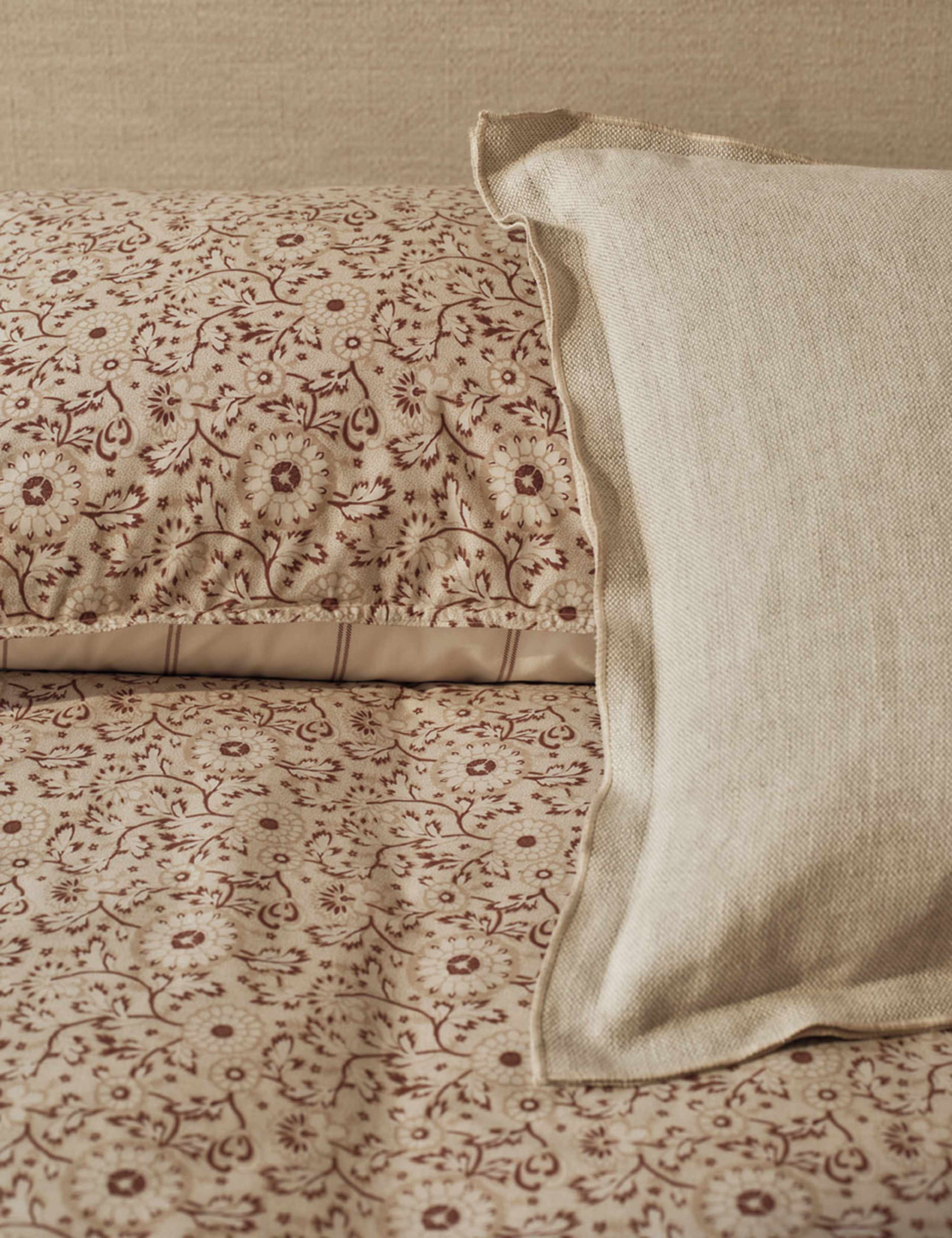 Cotton Rich Woodblock Floral Bedding Set
