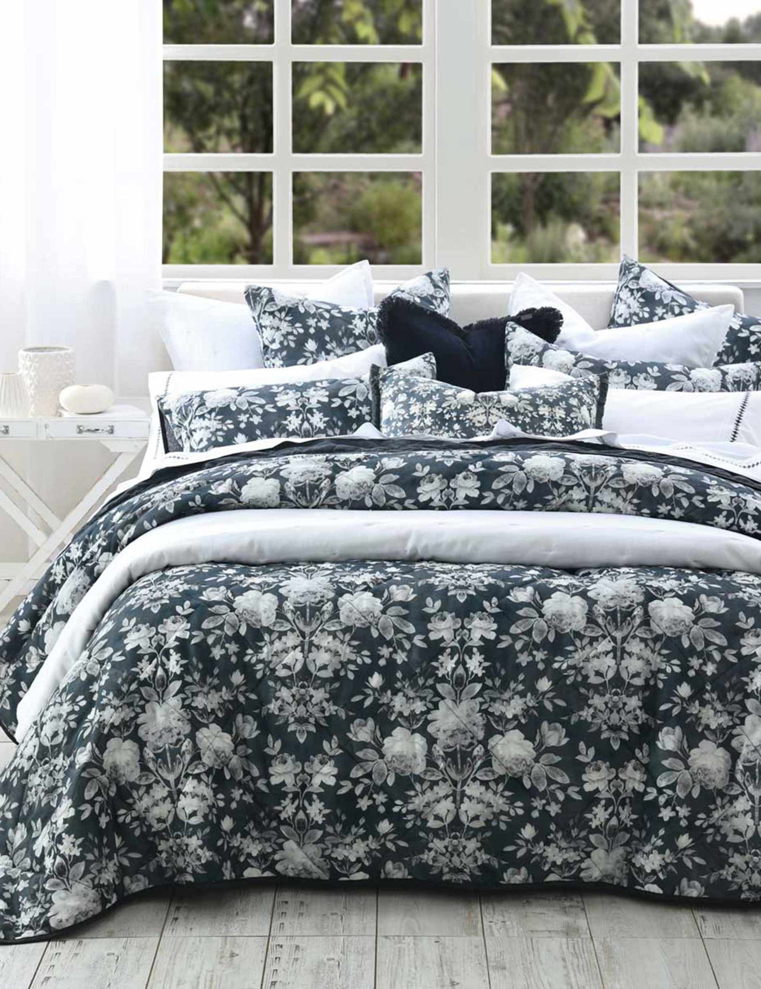 Cotton Rich Floral Bedspread Set with Linen