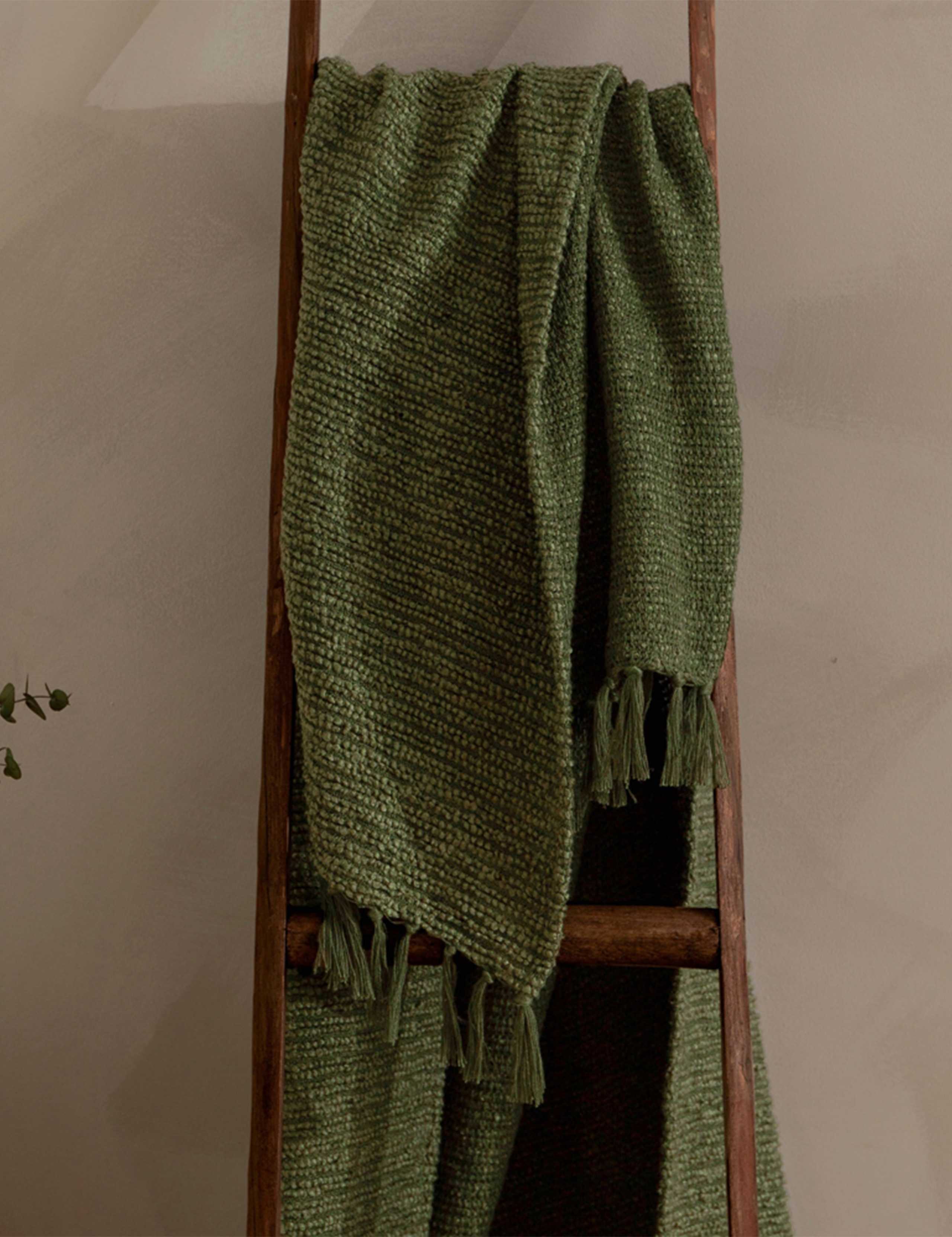 Boucle Fringed Throw