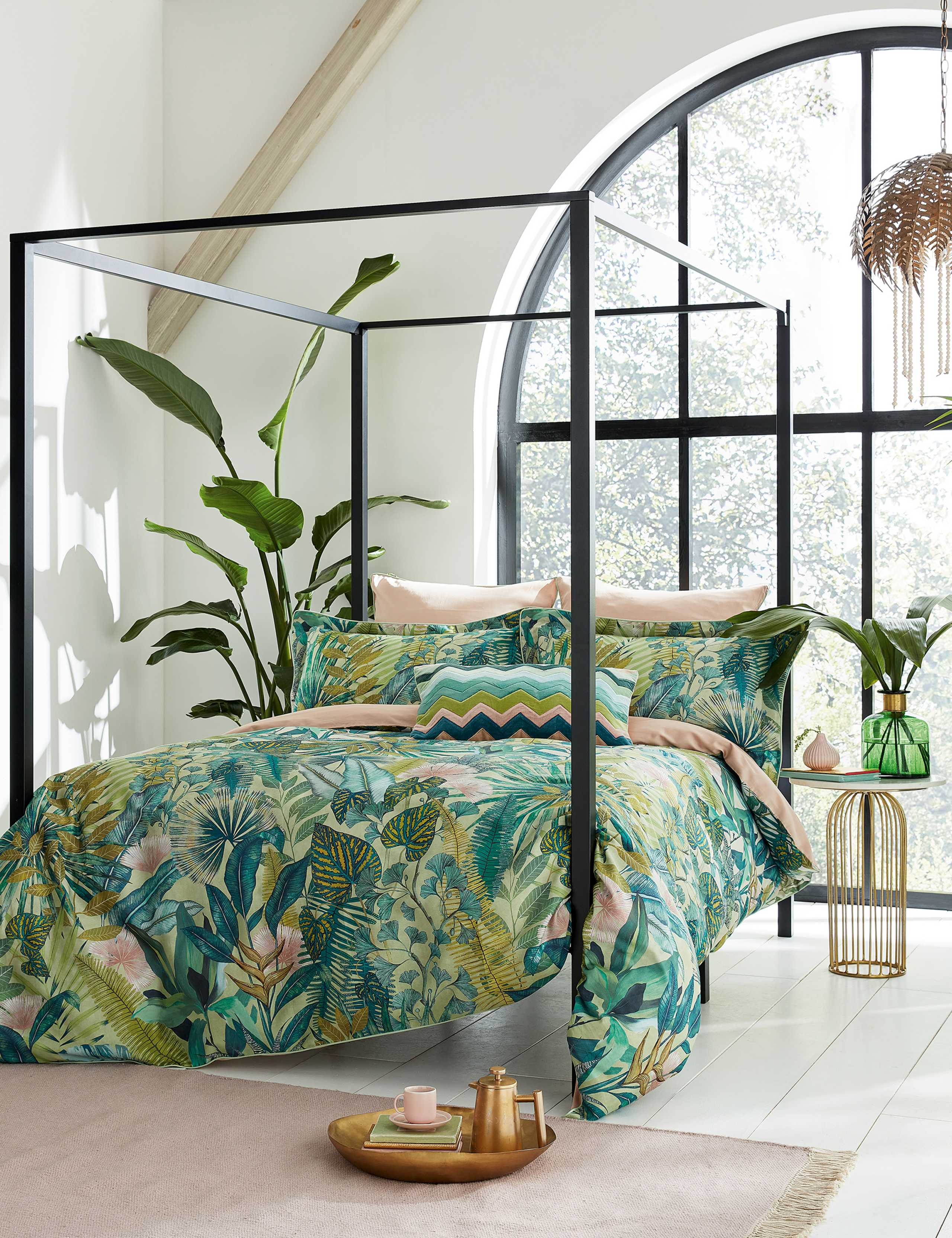 Pure Cotton Sateen Floreana Bedding Set