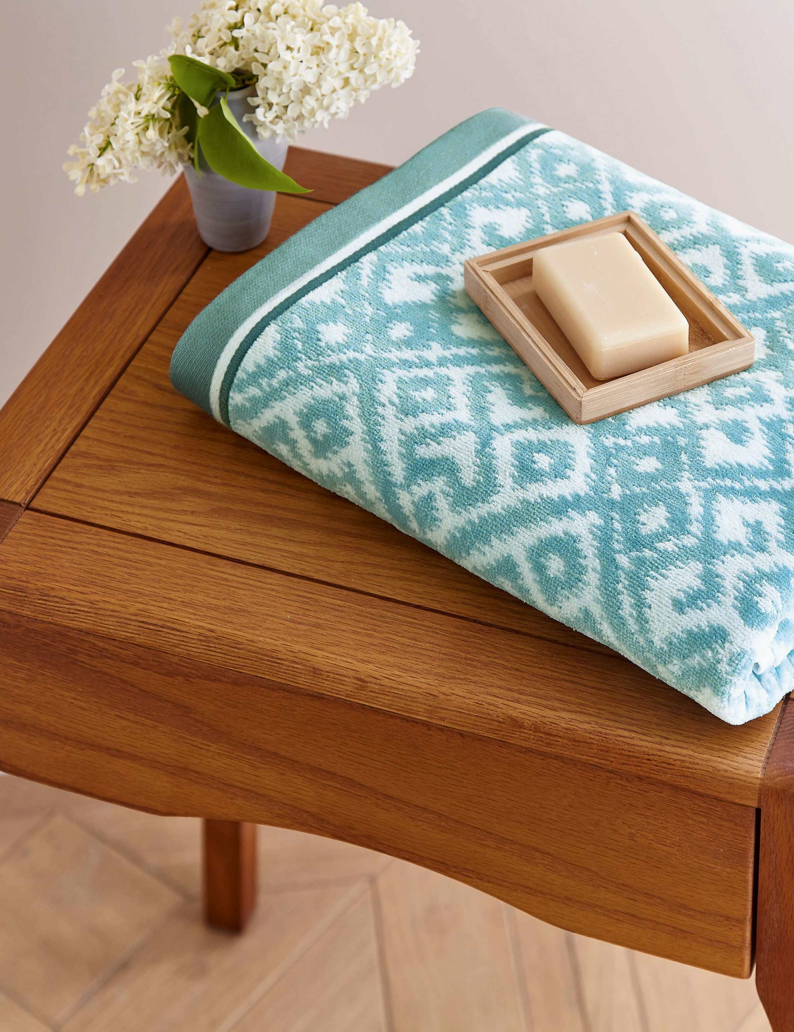 Pure Cotton Aldin Geometric Towel