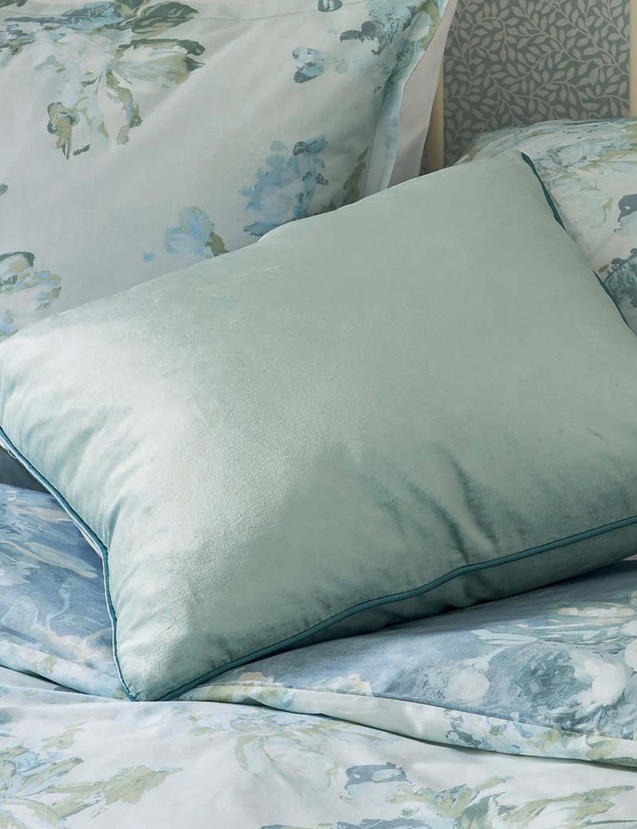 Velvet Nigella Cushion