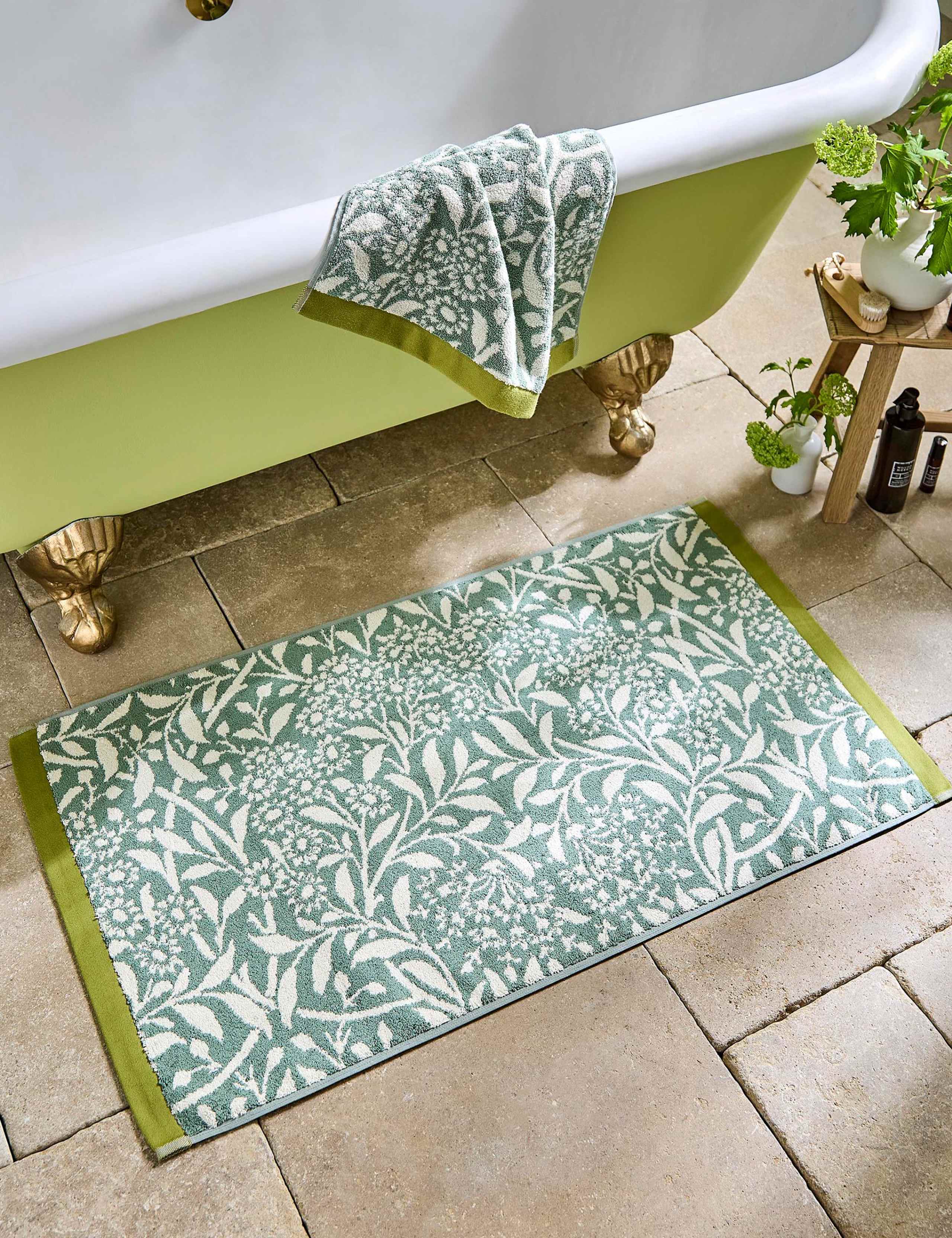 Pure Cotton Michaelmas Daisy Towel