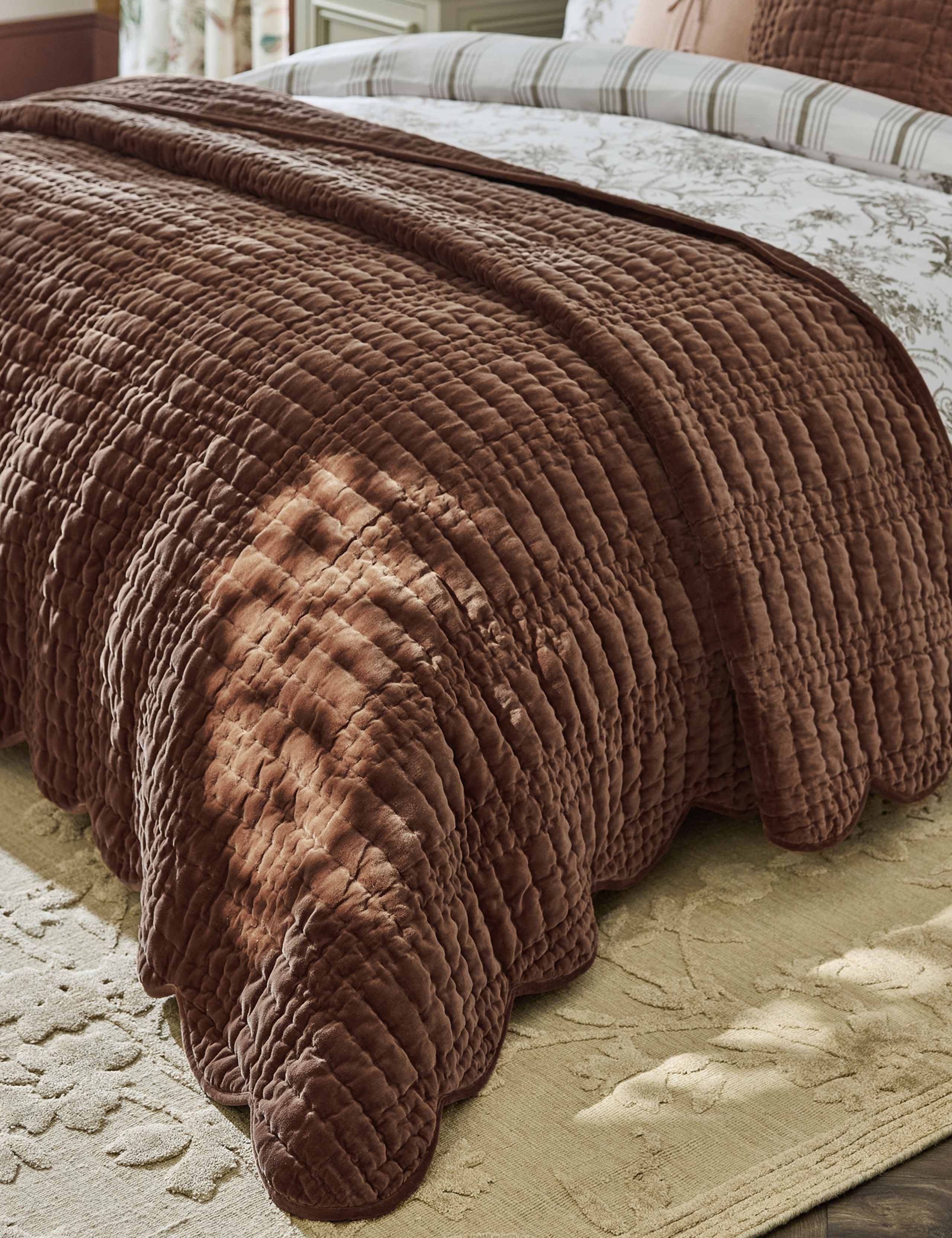 Velvet Scalloped Bedspread