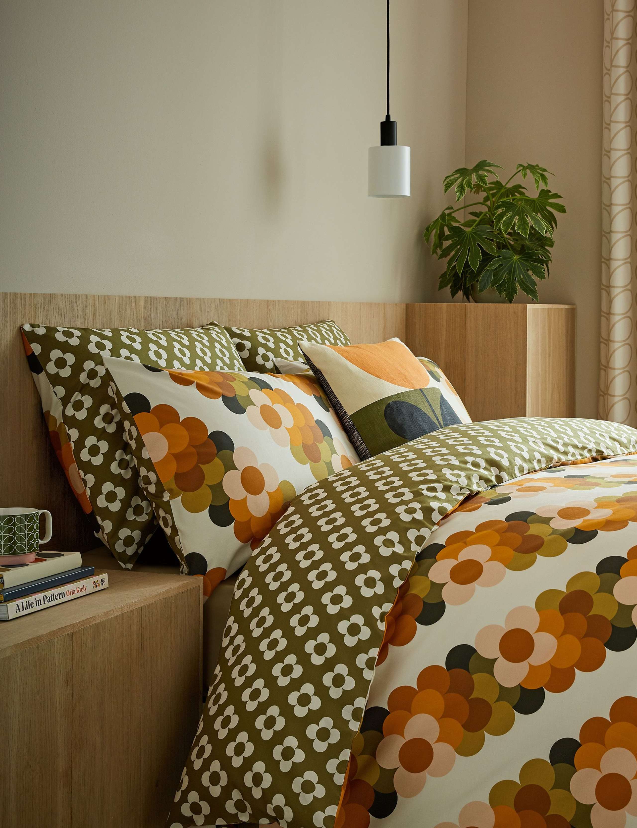 Set of 2 Pure Cotton Retro Flower Pillowcases