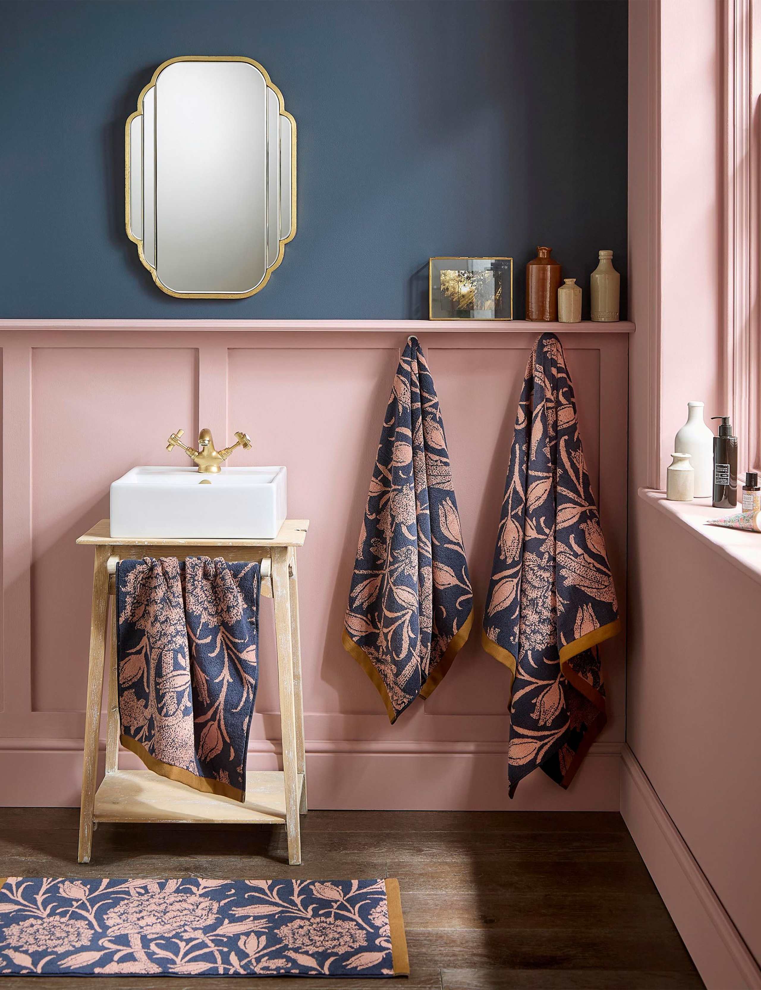 Pure Cotton Wild Tulip Towel