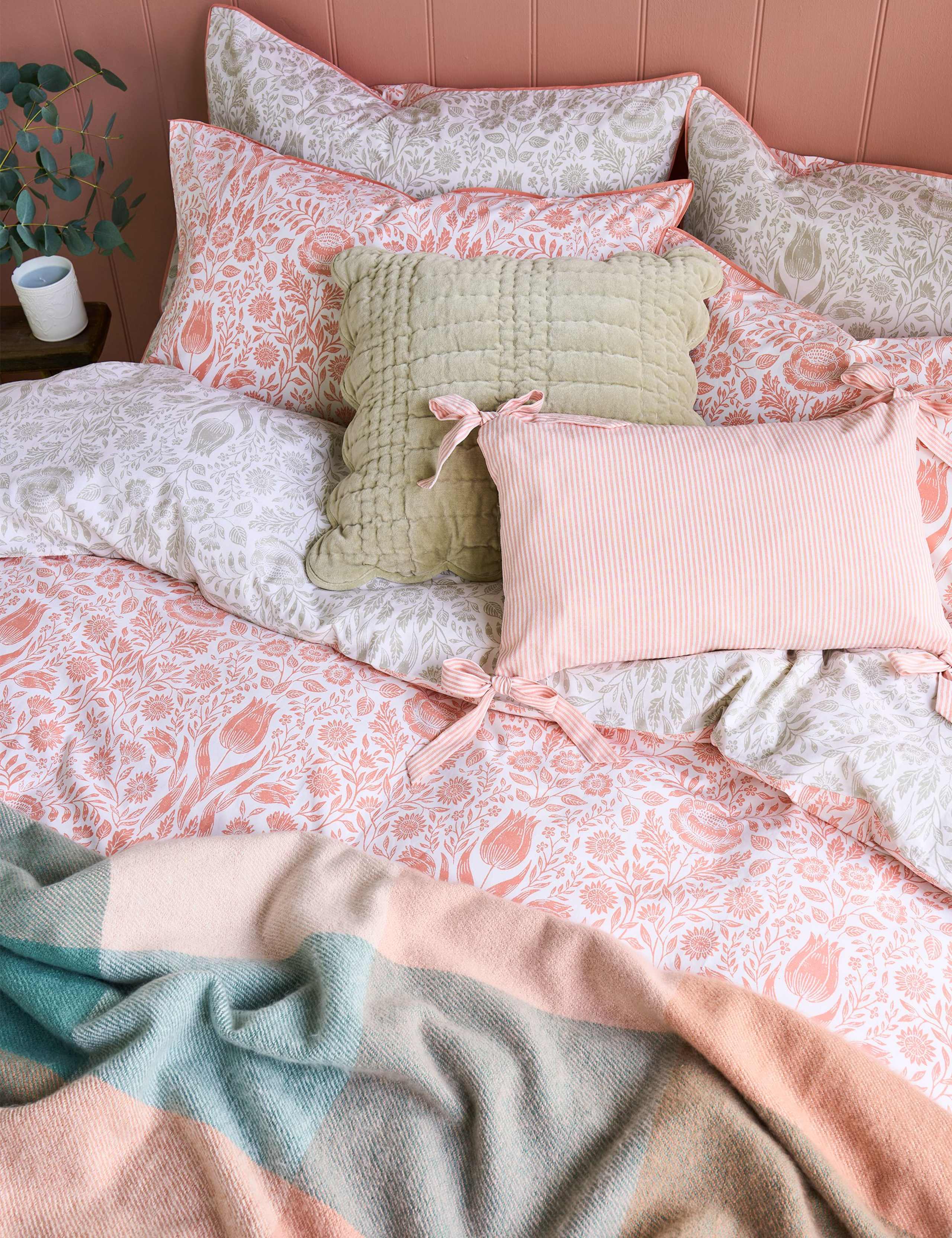 Set Of 2 Ashstead Damask Pure Cotton Pillowcases