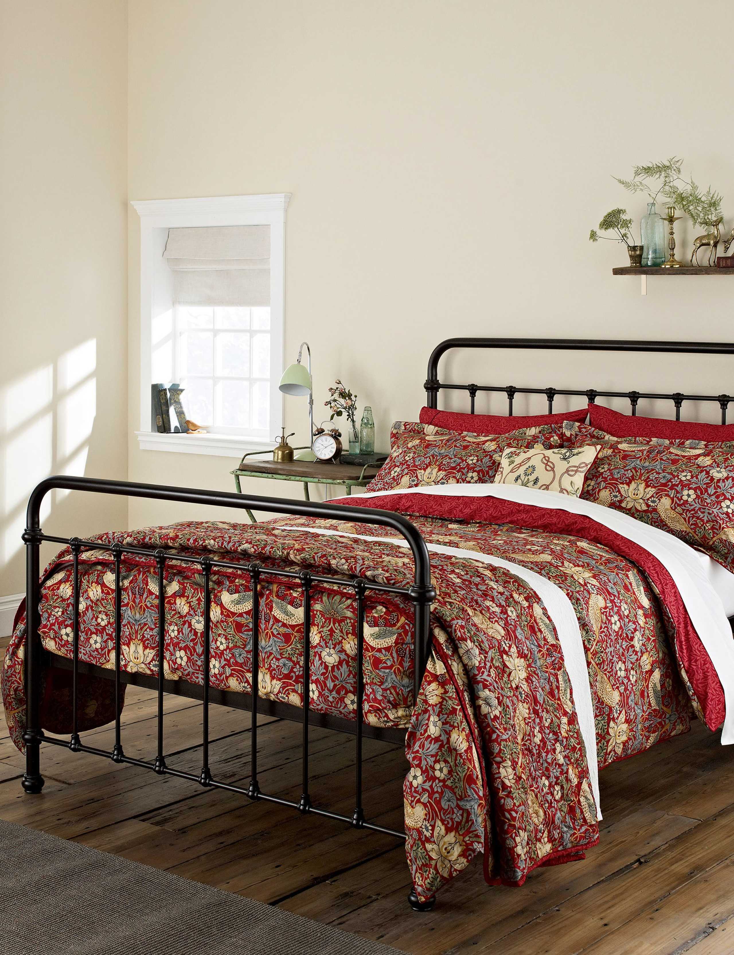 Pure Cotton Strawberry Thief Bedding Set