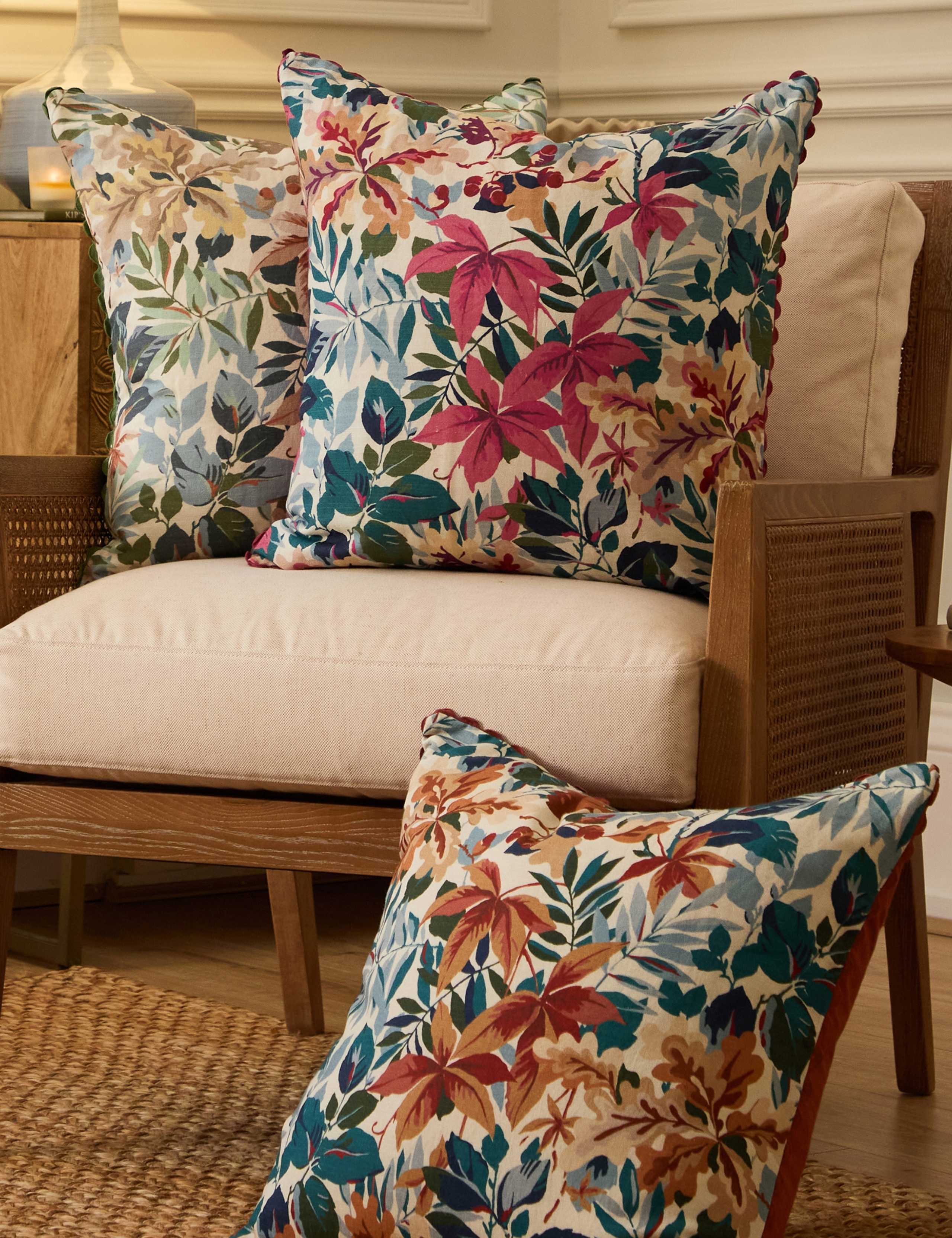Pure Cotton Robins Wood Leaf Printed Cushion