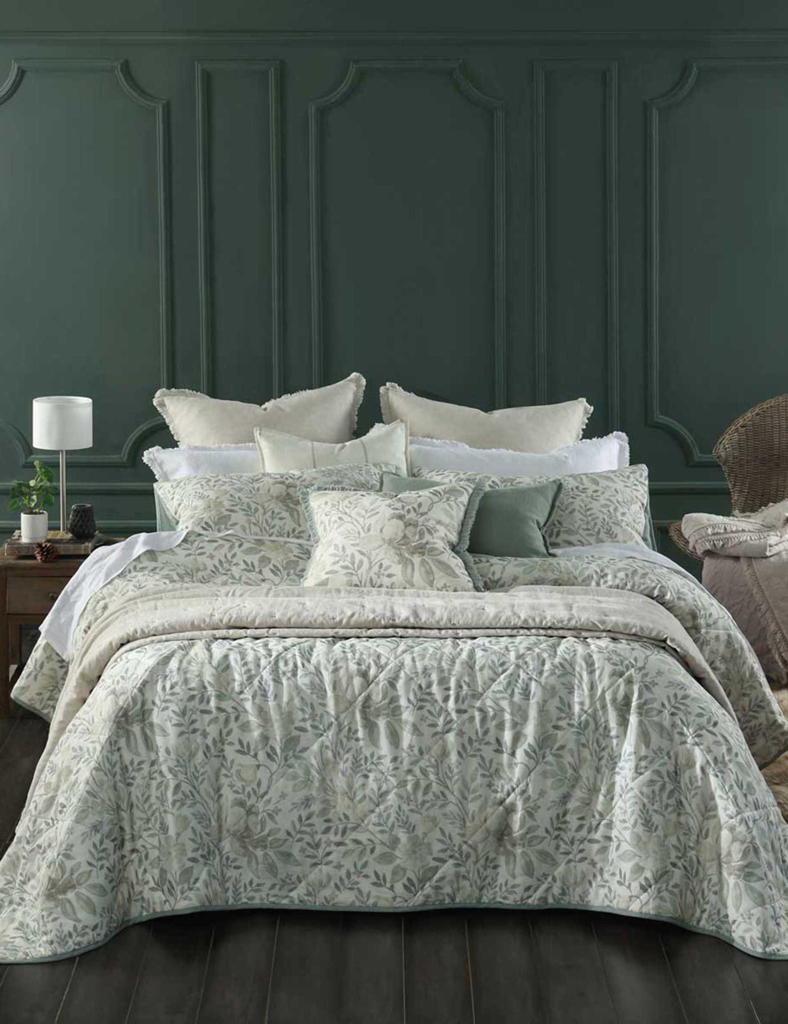 Cotton Rich Whisper Quilted Bedding Set