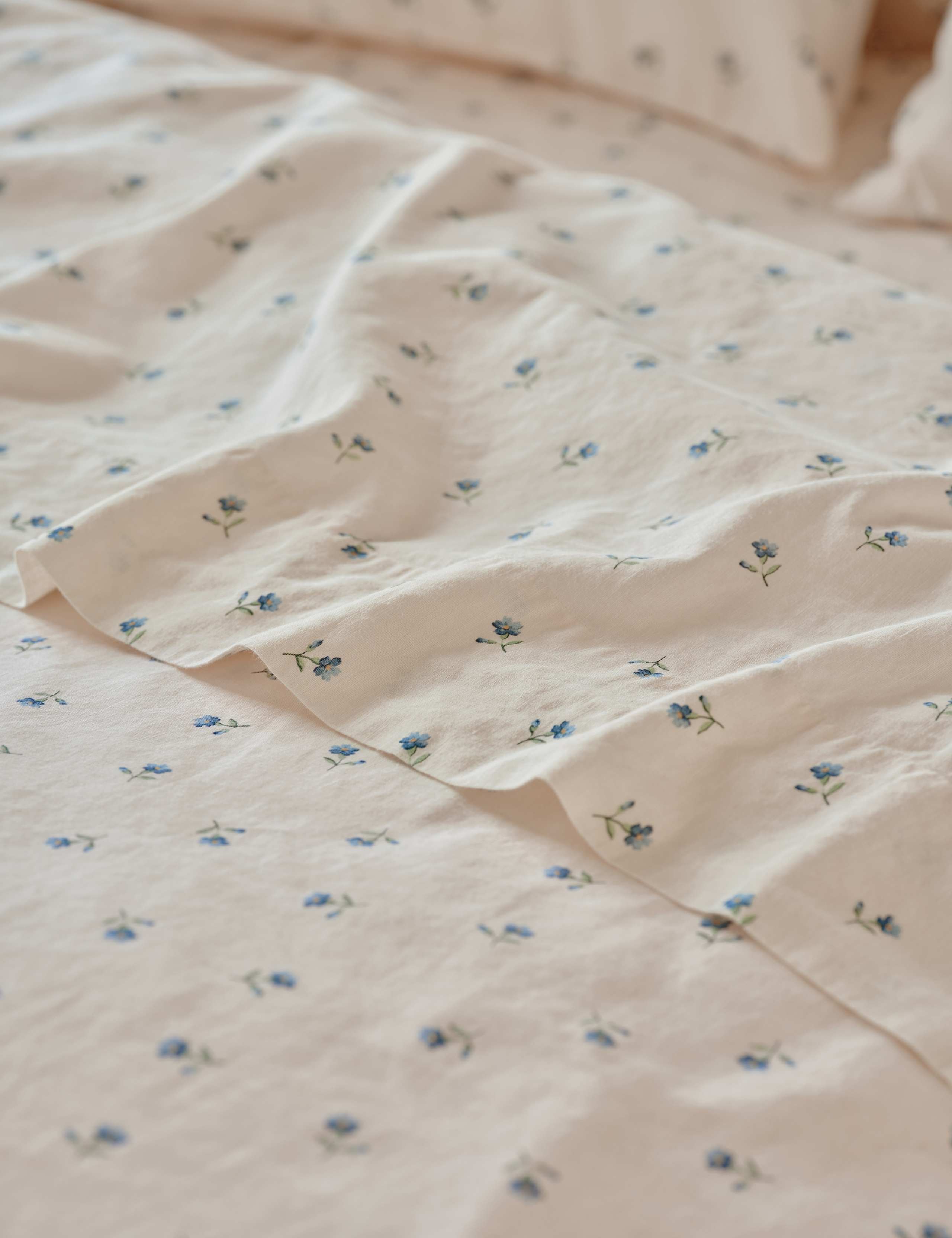 Linen Rich Posy Bud Flat Sheet