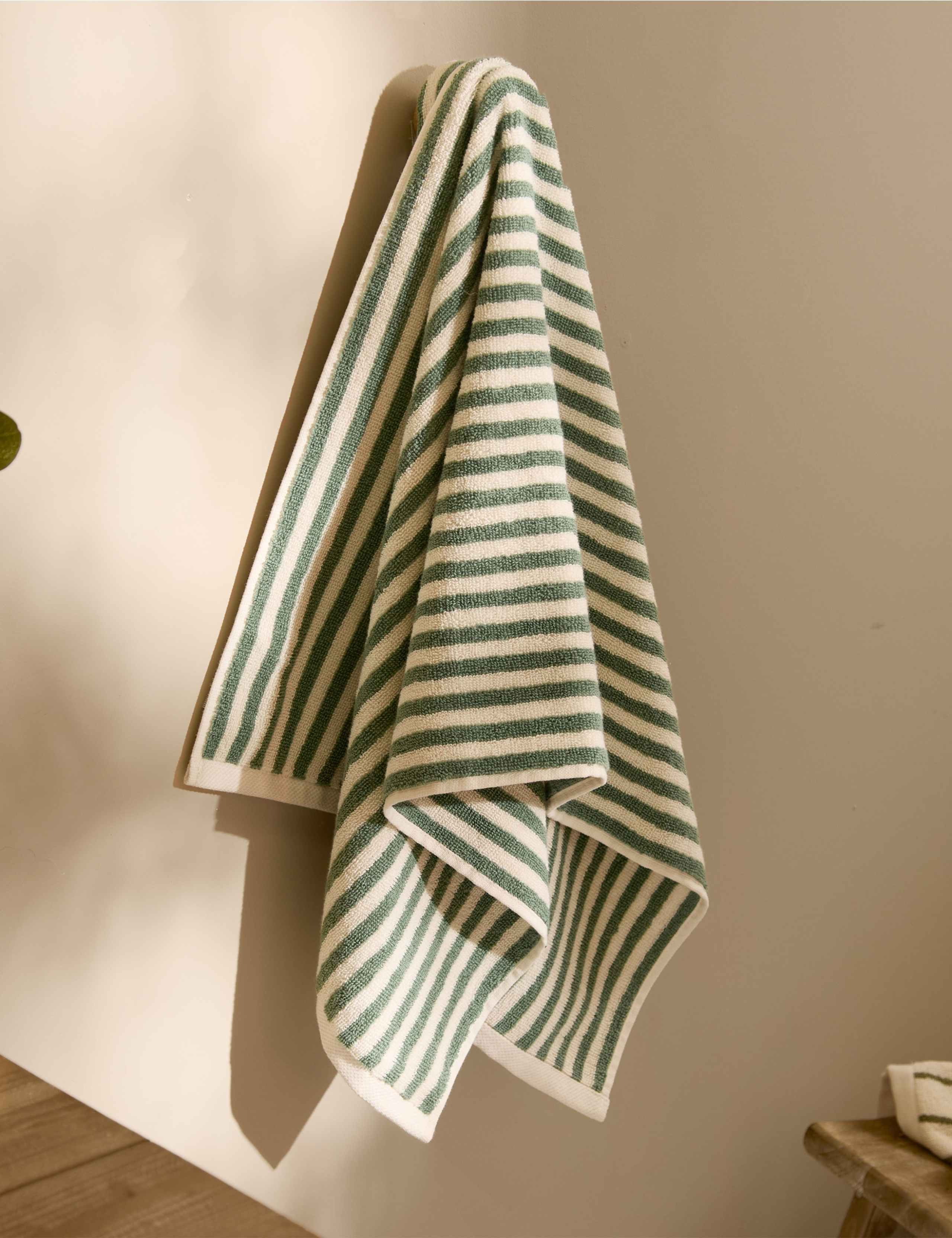 Pure Cotton Hebden Striped Bath Towel
