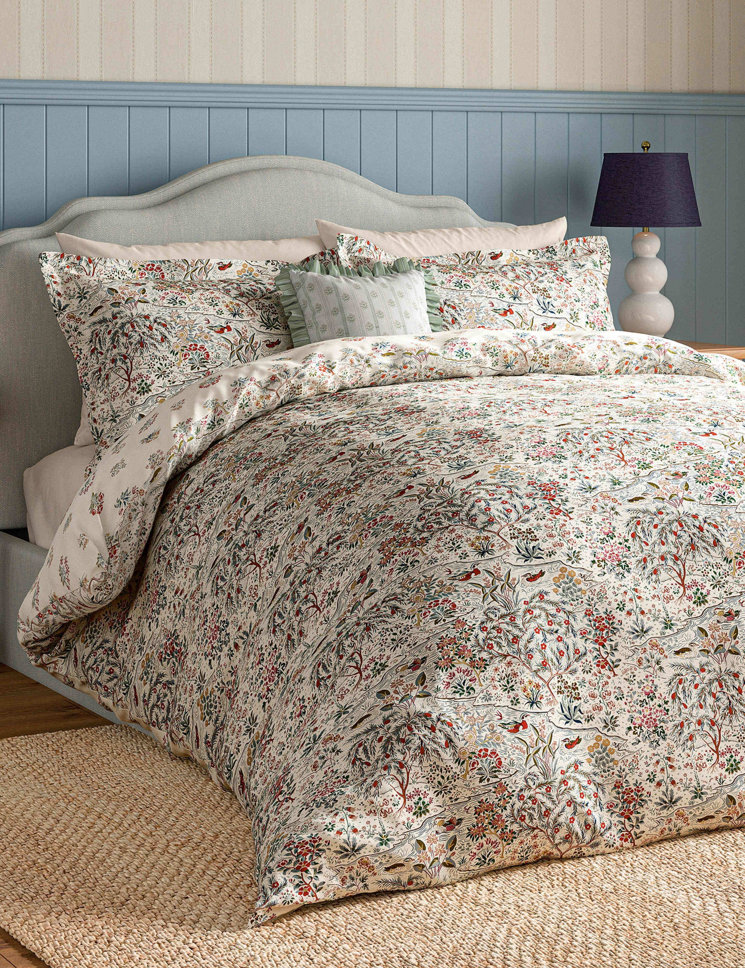 Pure Cotton Moat Birds Bedding Set