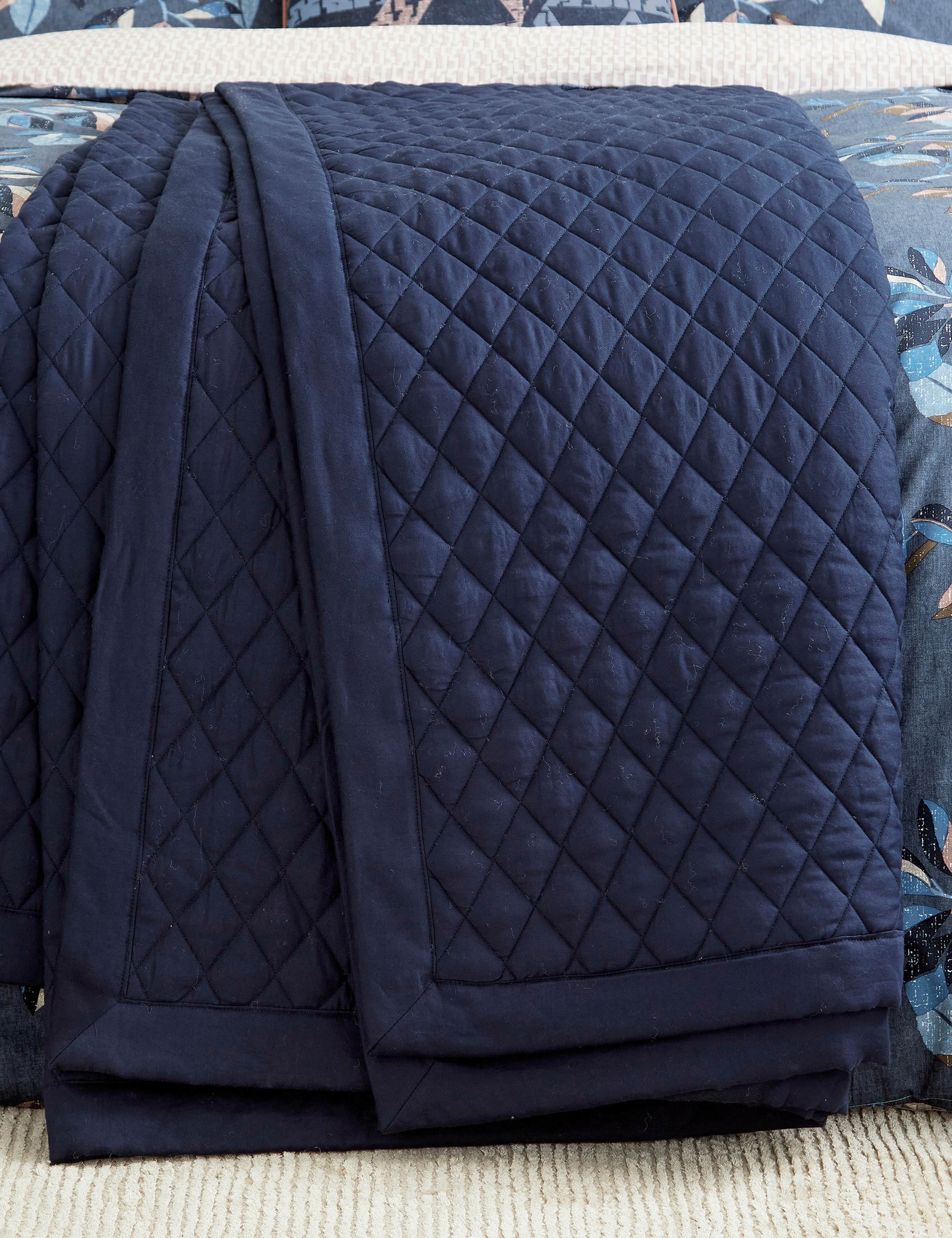 Pure Cotton Sutton Quilted Throw