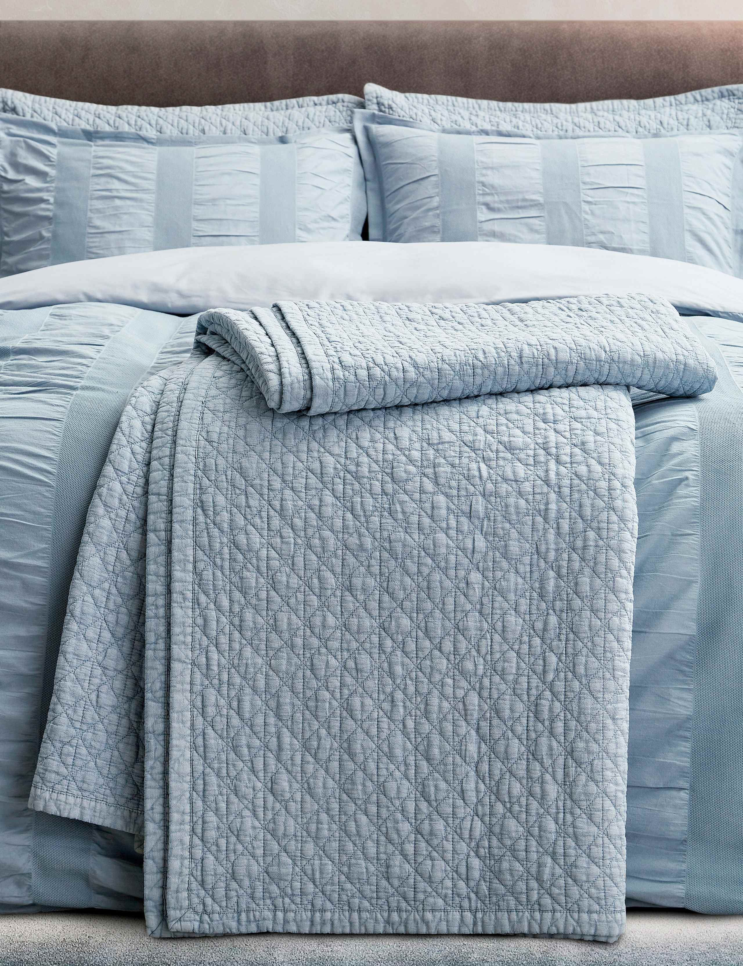 Pure Cotton Stonewashed Quilted Throw