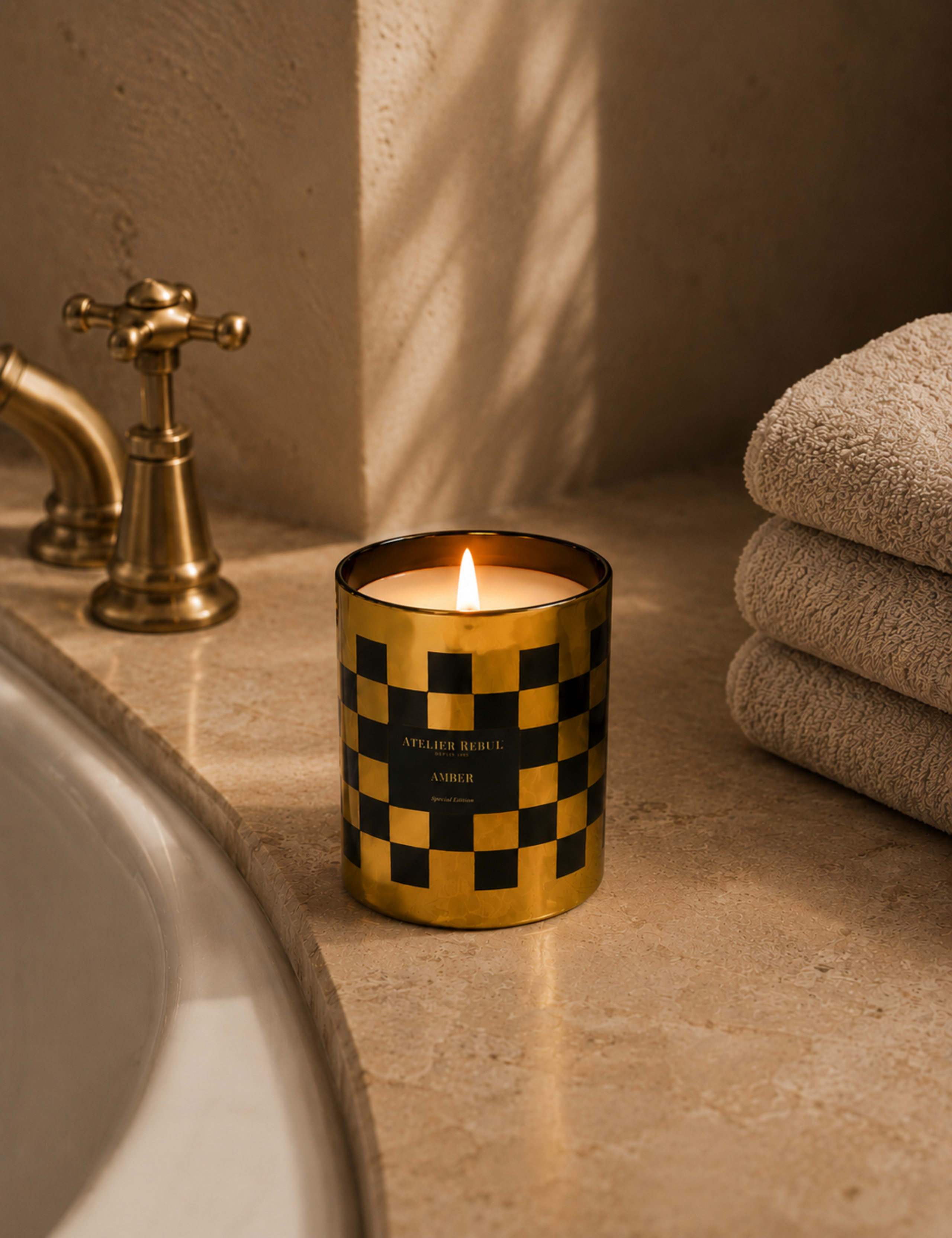 Amber Candle 210g