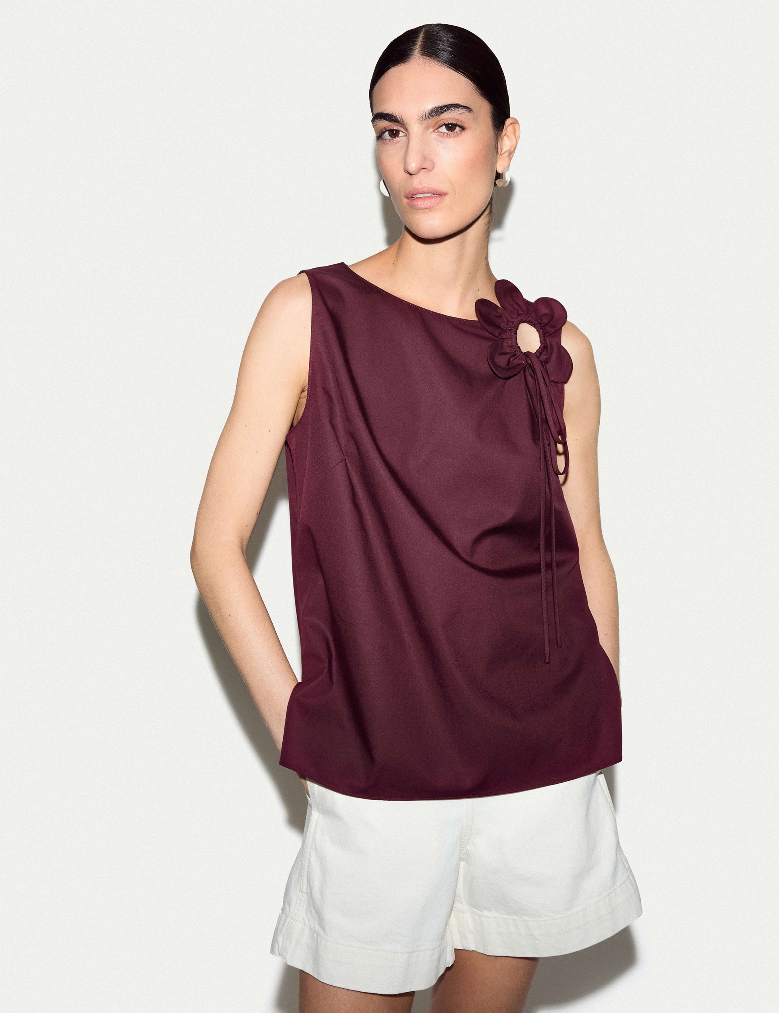 Cotton Lyocell Blend Flower Appliqué Top