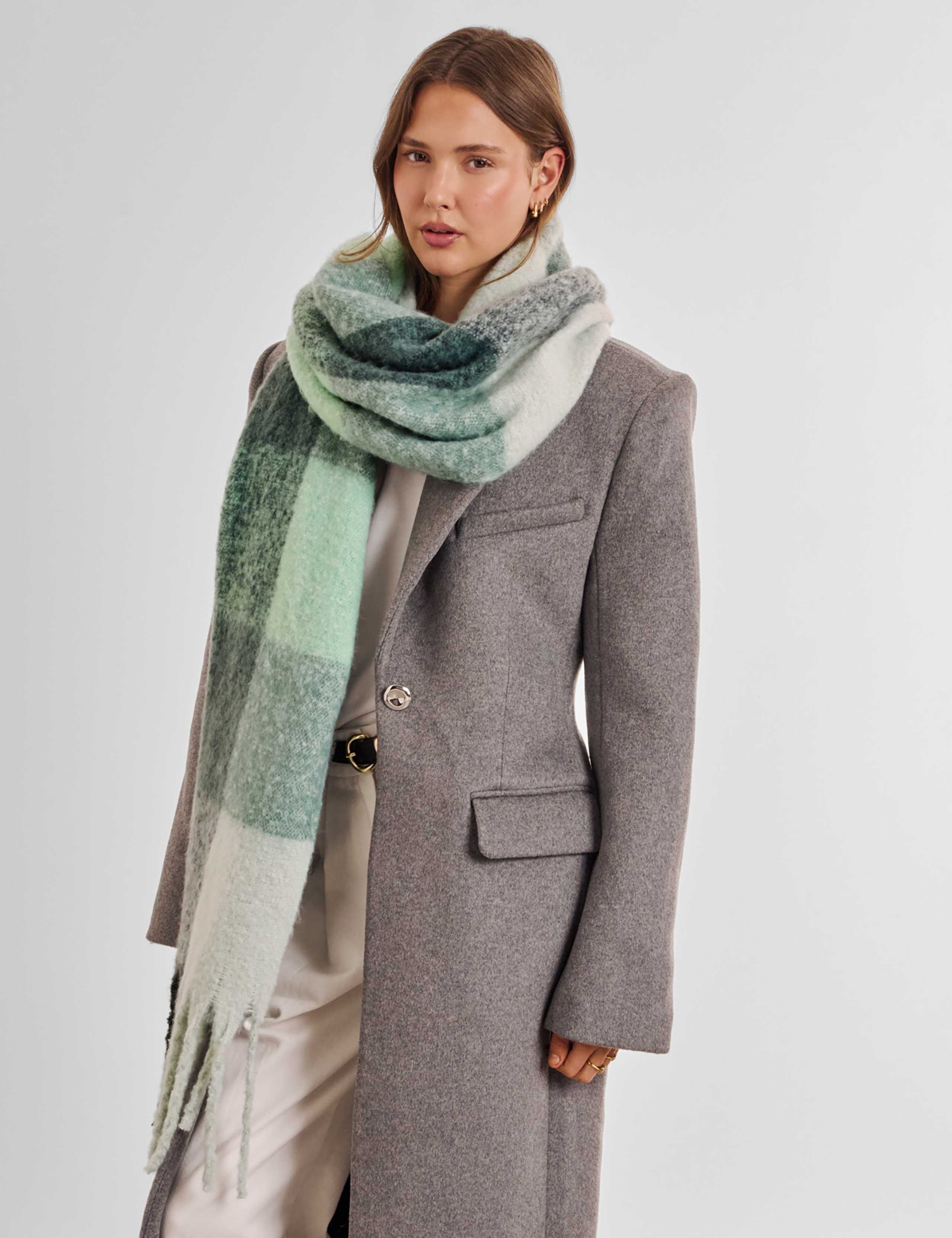 Brushed Checked Tassel Scarf