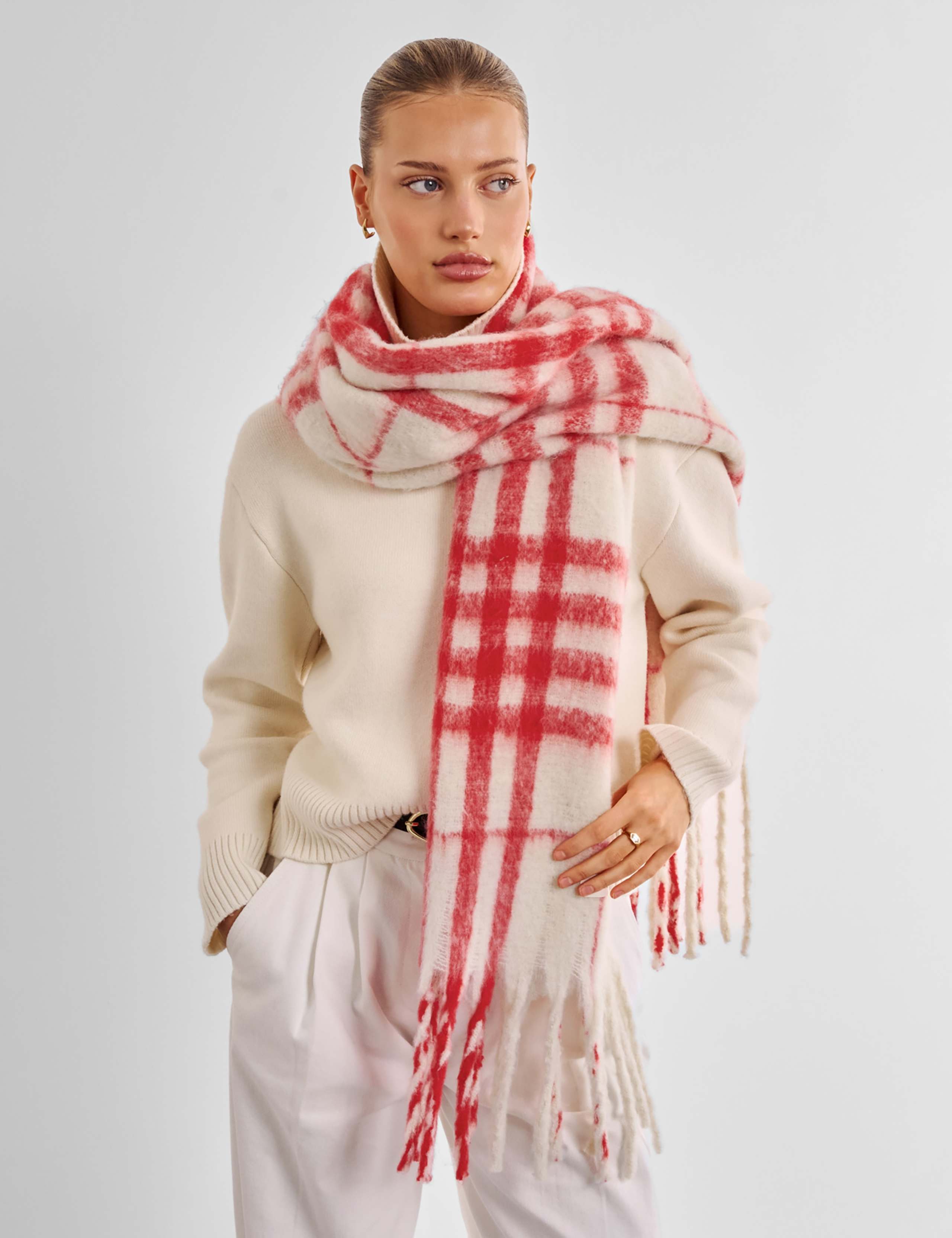 Brushed Checked Tassel Scarf