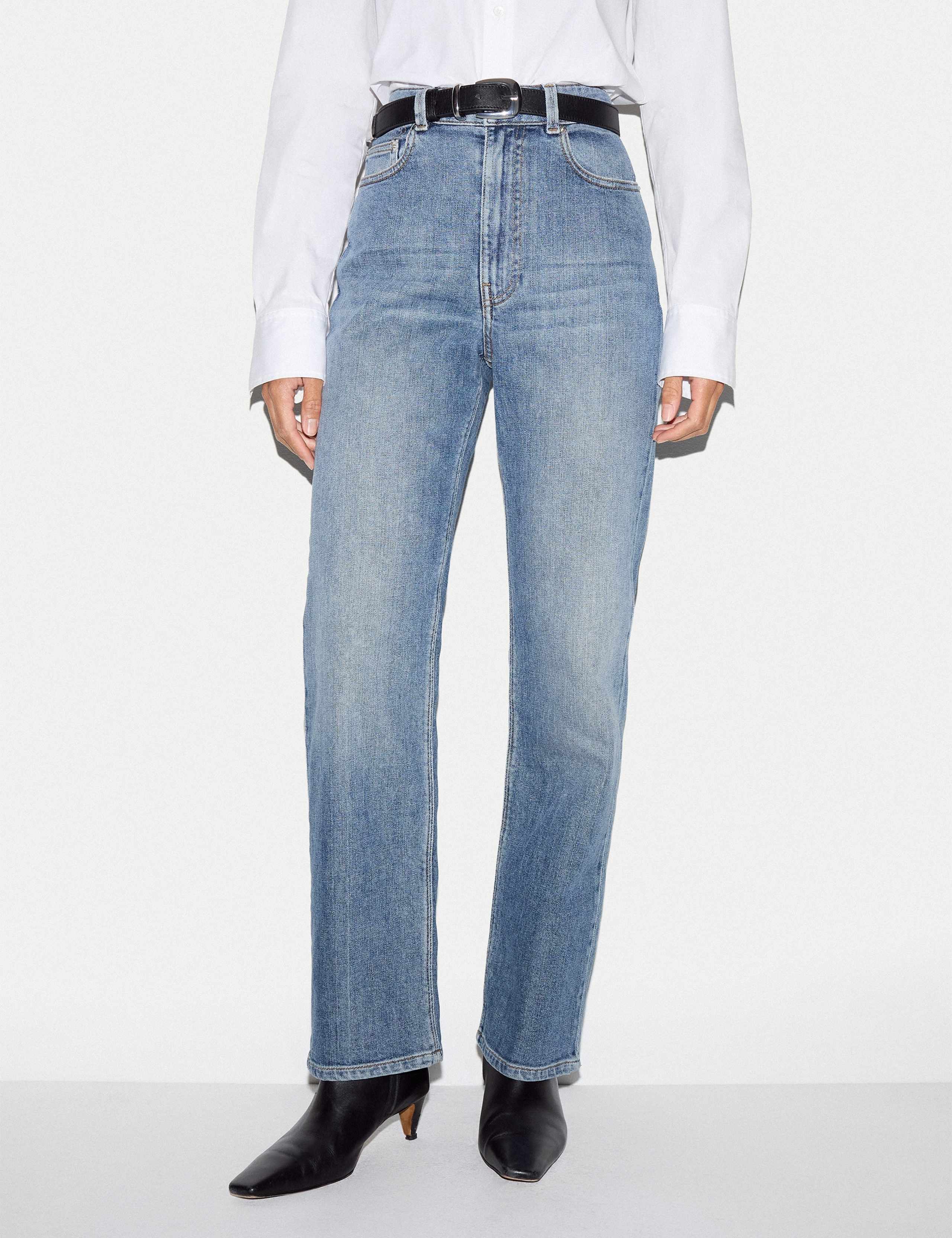 High Waisted Slim Fit Jeans