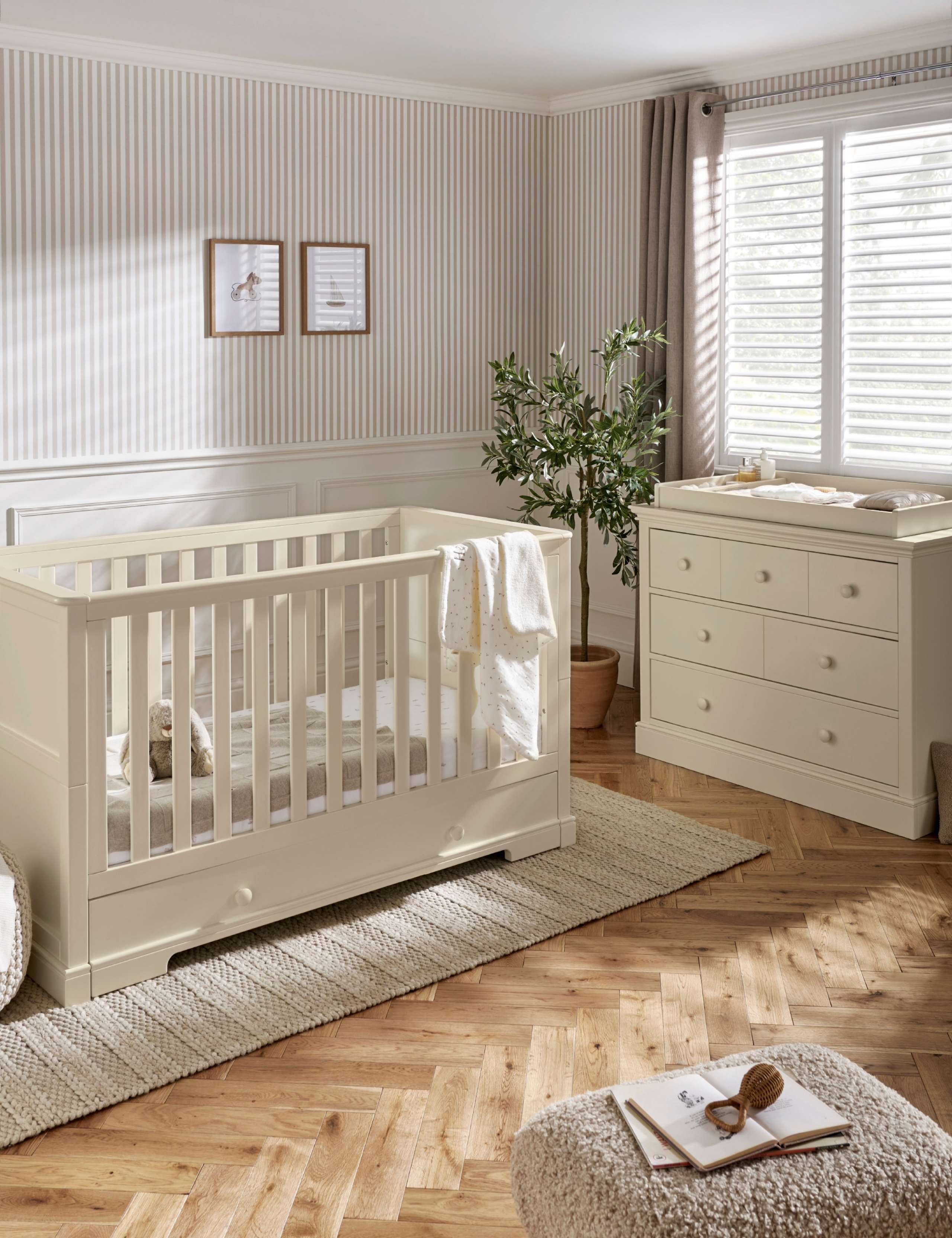 Oxford 2 Piece Cot Bed & Dresser Set