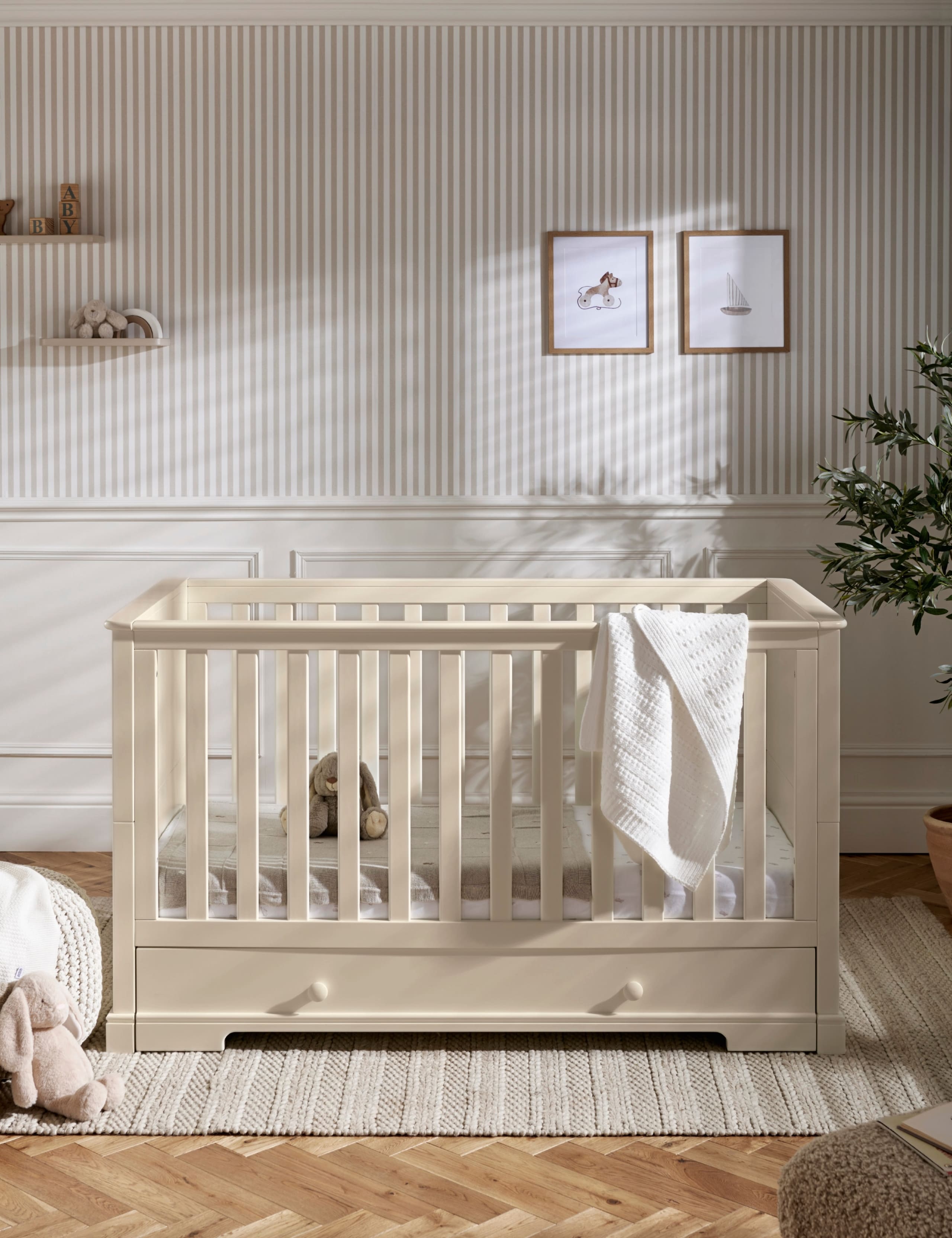 Oxford Cot Bed
