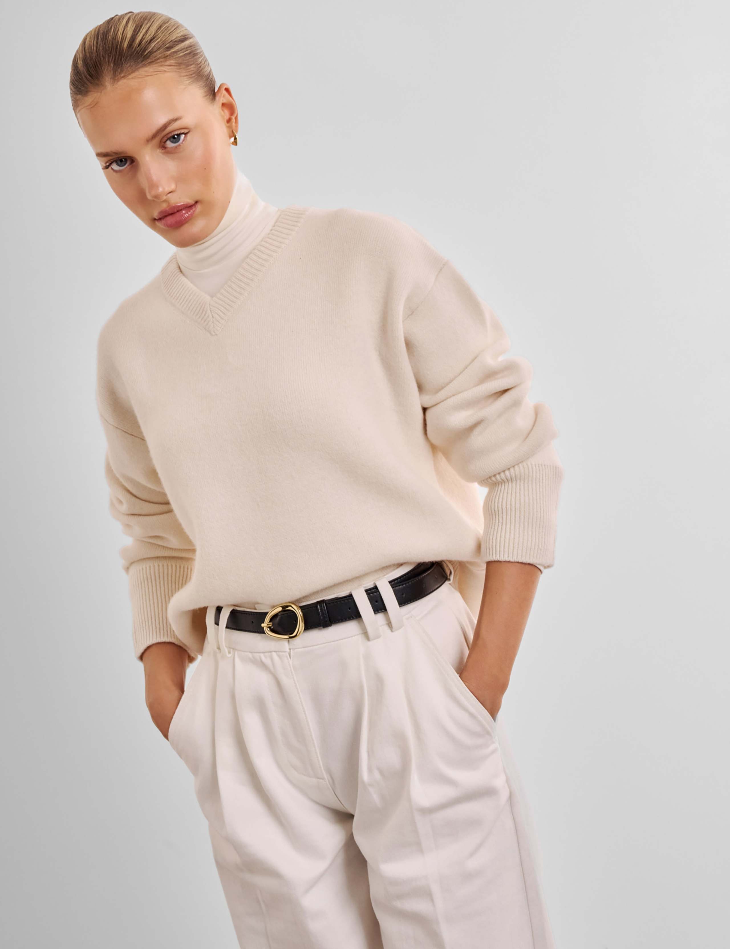Plain Belt With Buckle Fastening