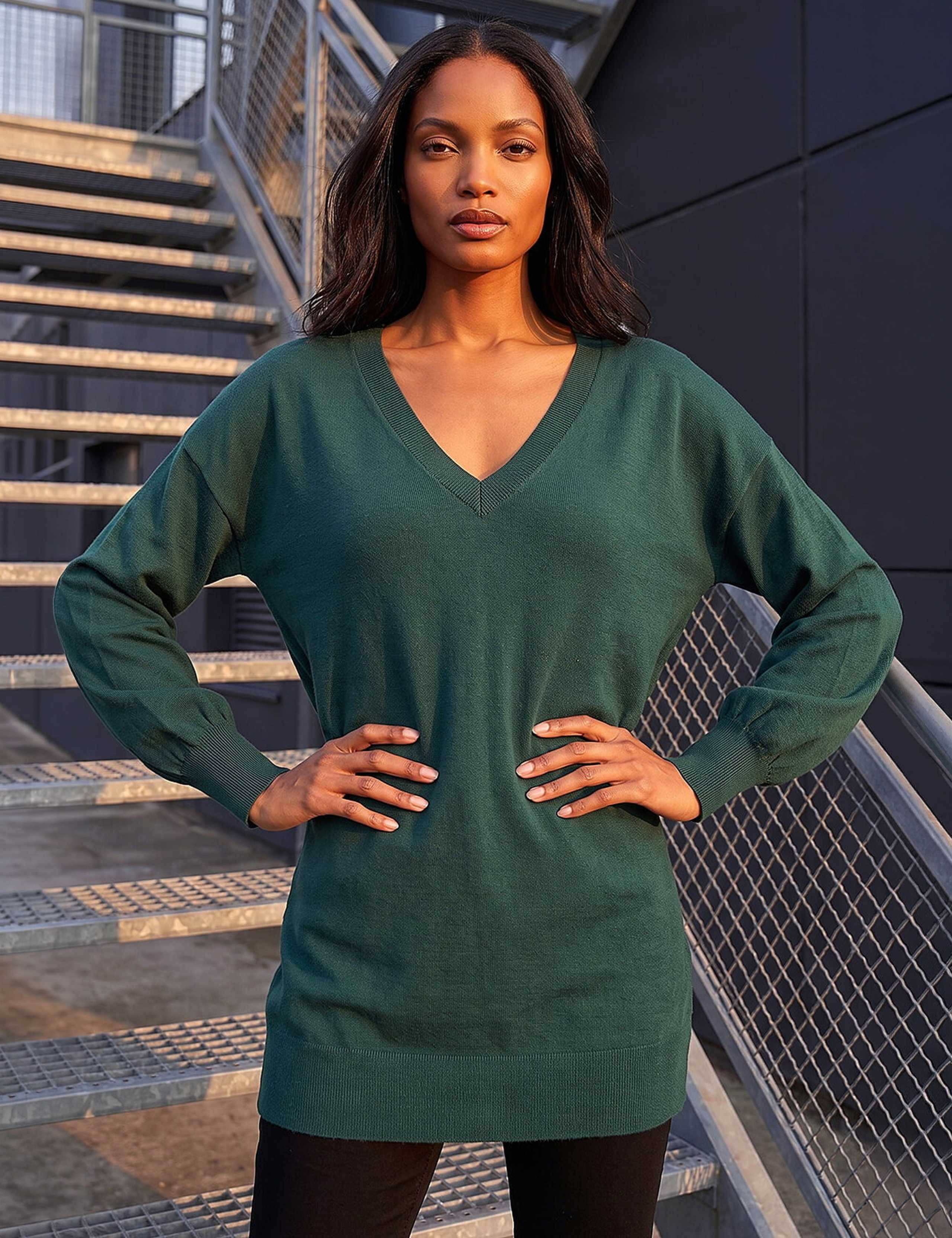 V-Neck Jumper