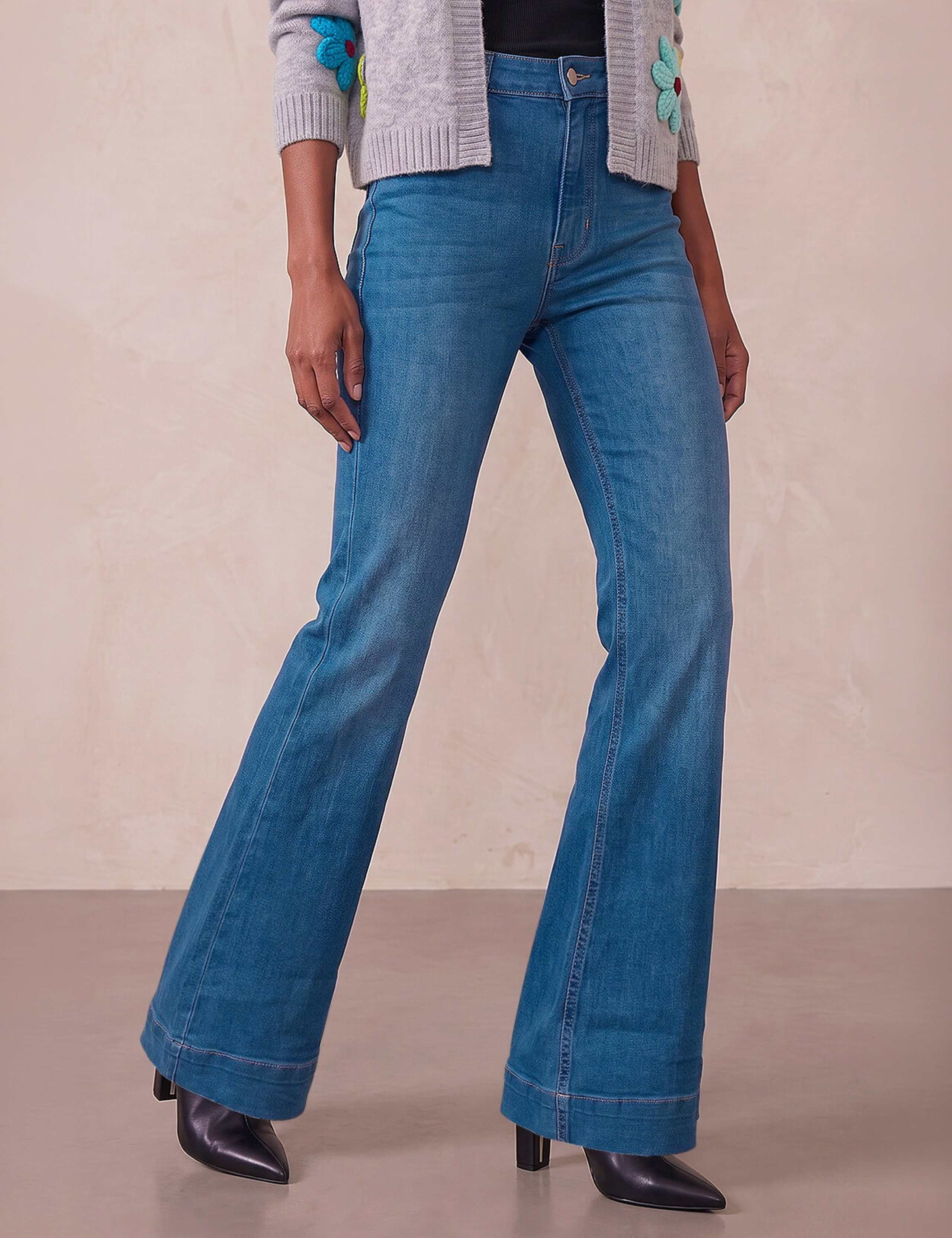 High Waisted Stretch Flared Jeans