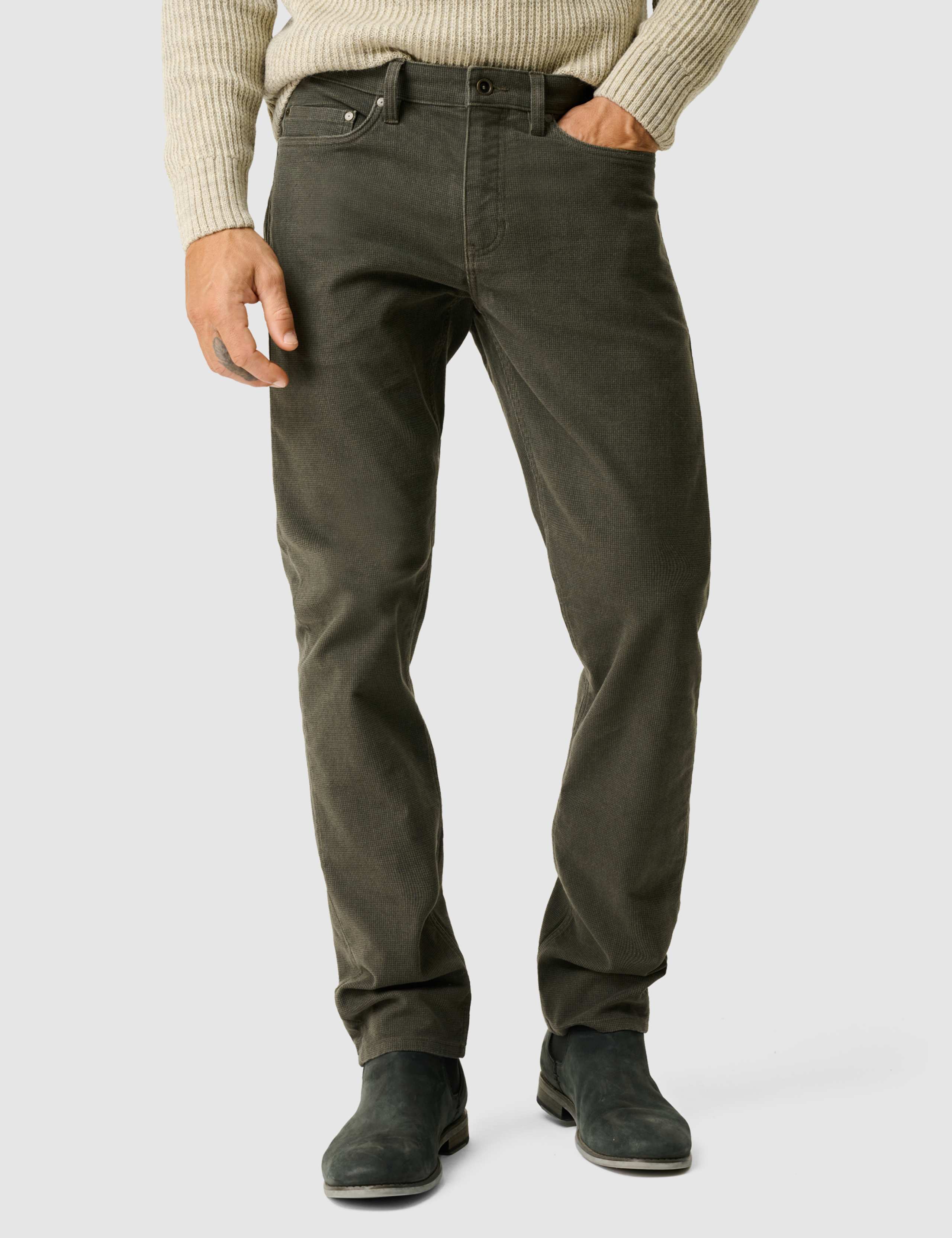 Straight Fit Jeans With Stretch