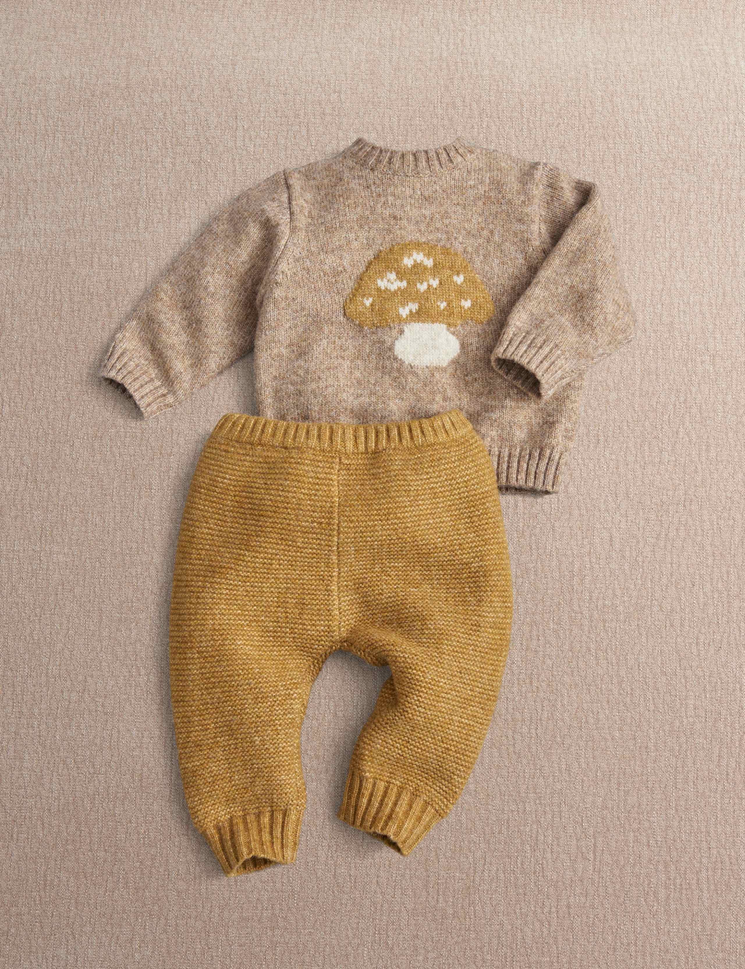 Knitted Toadstool Top & Bottom Set