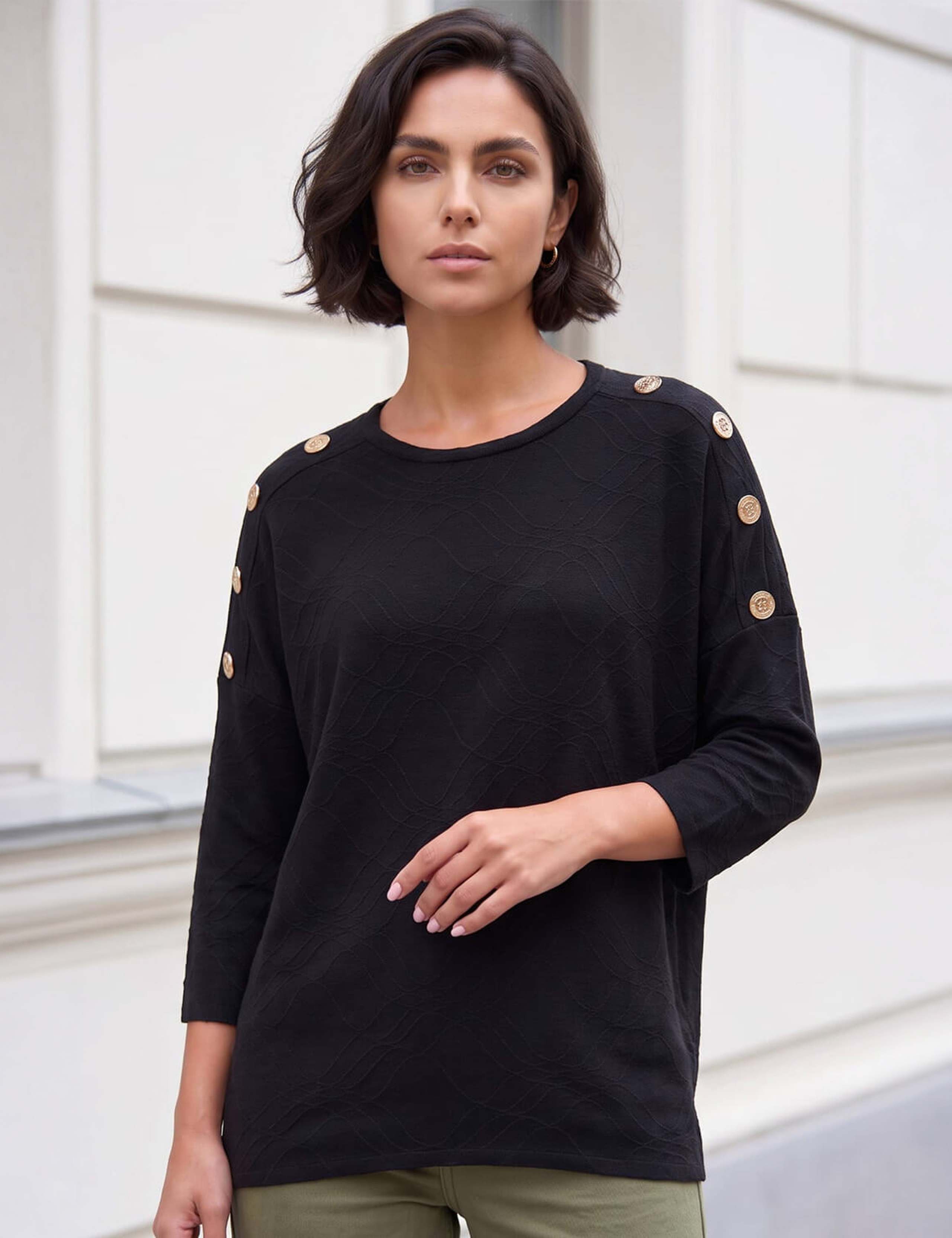 Button Detail Top
