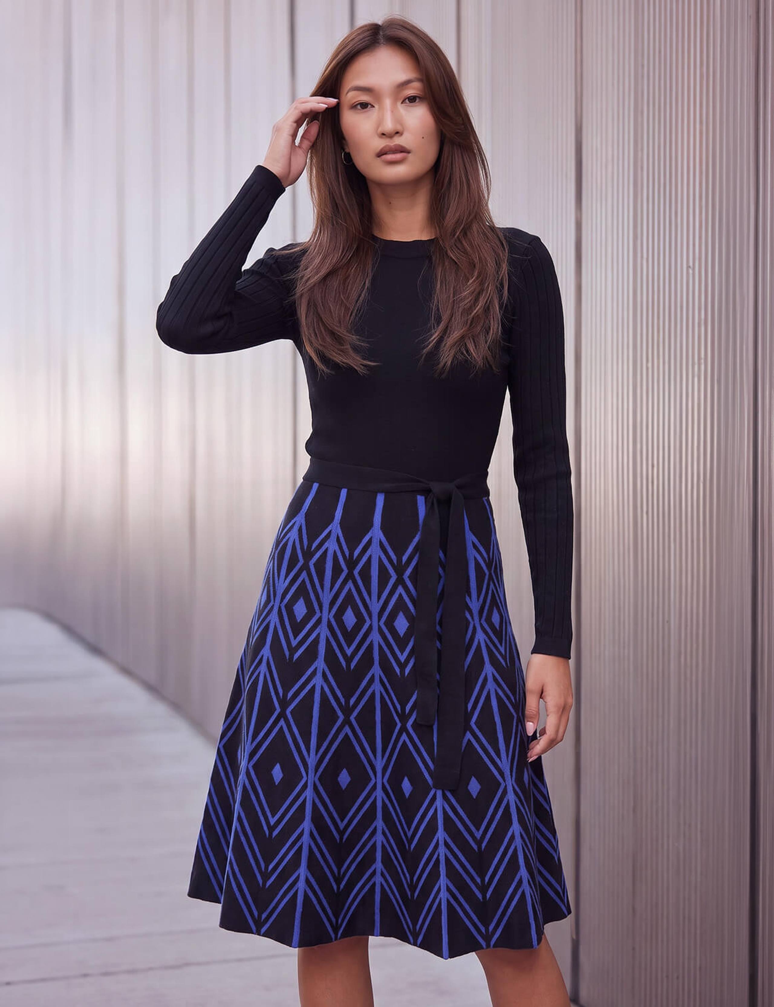 Chevron Print Belted Knit Dress