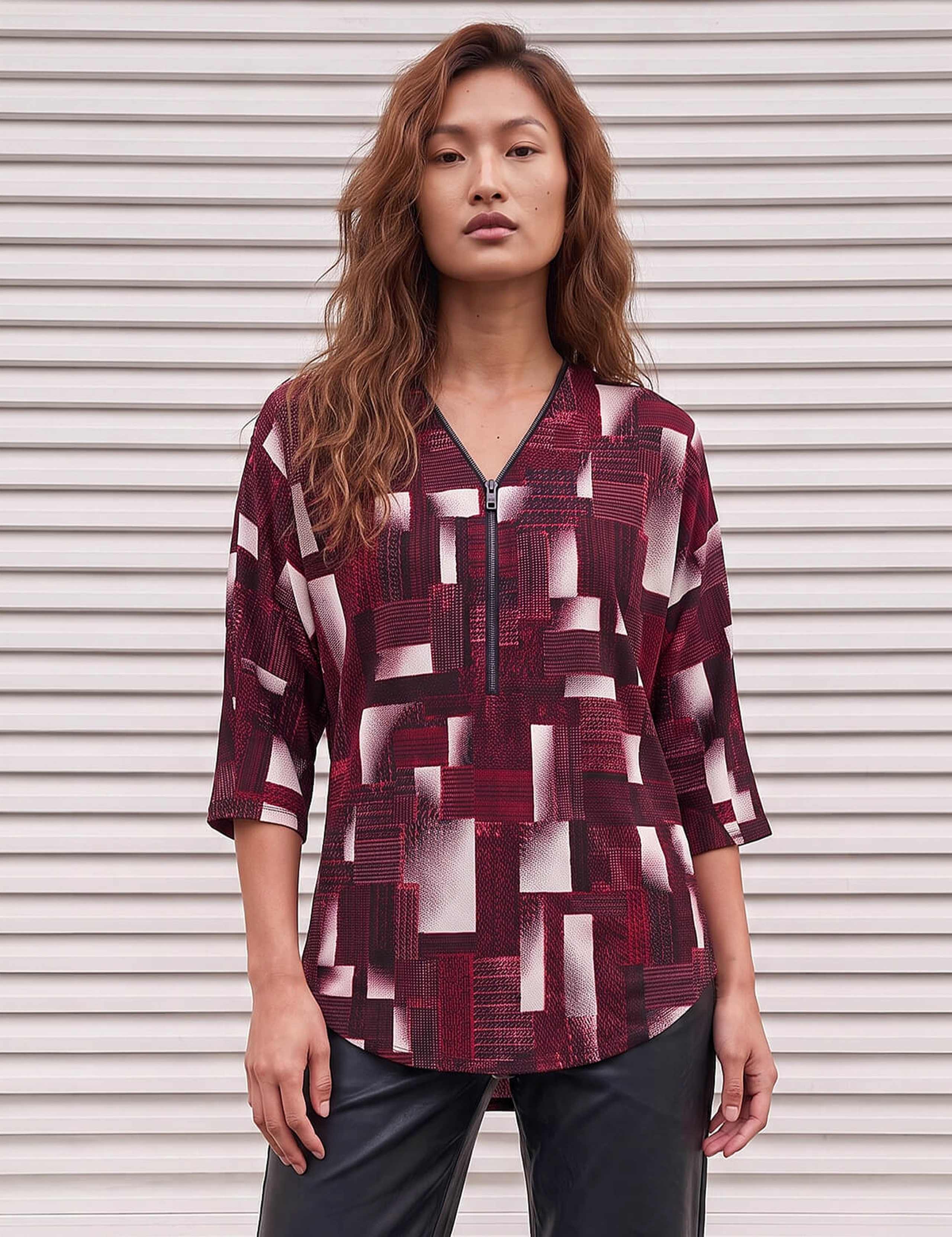 Geo Puff Zip Top