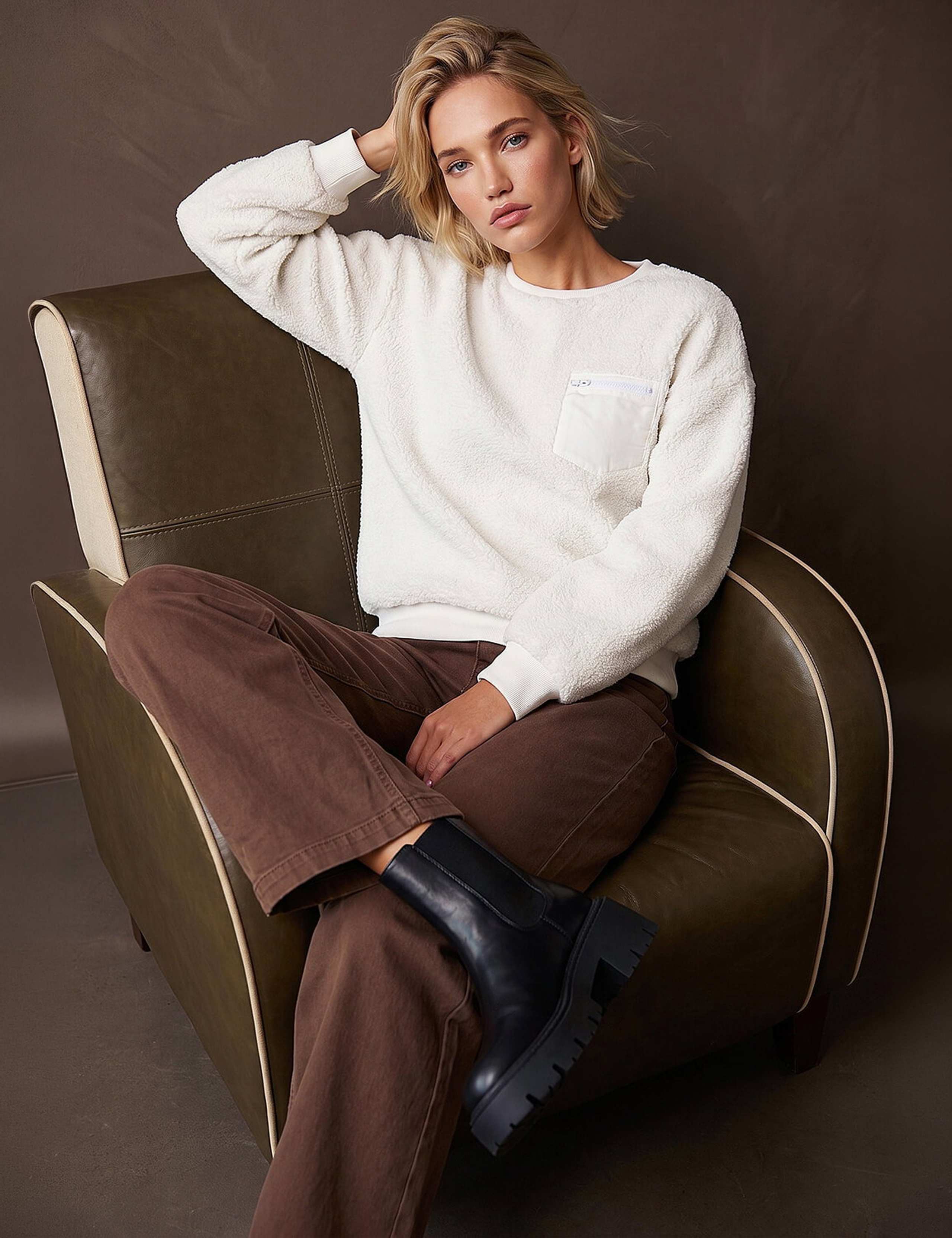 Pocket Detail Sweatshirt