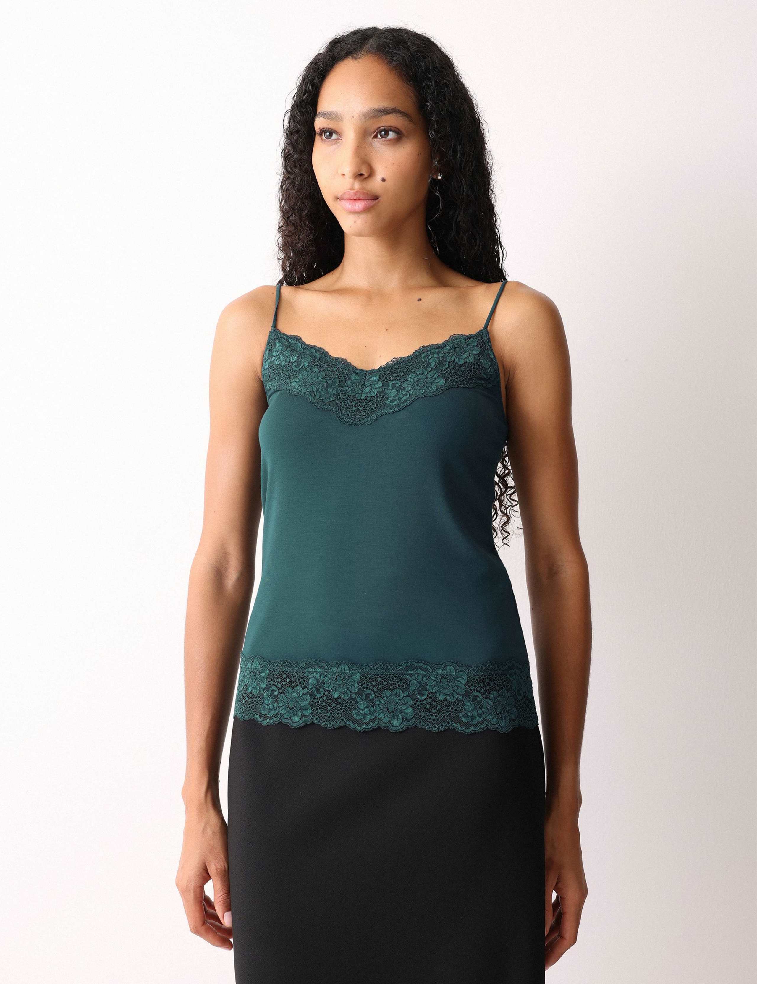 Modal Rich V-Neck Lace Vest