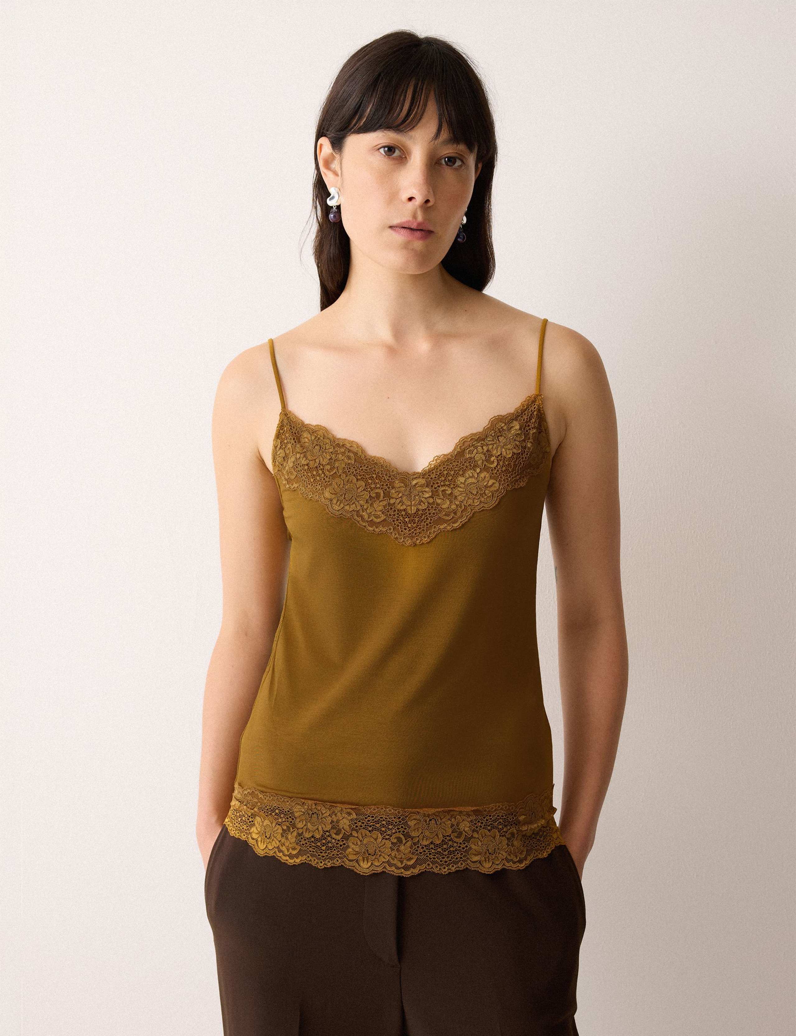 Modal Rich V-Neck Lace Vest
