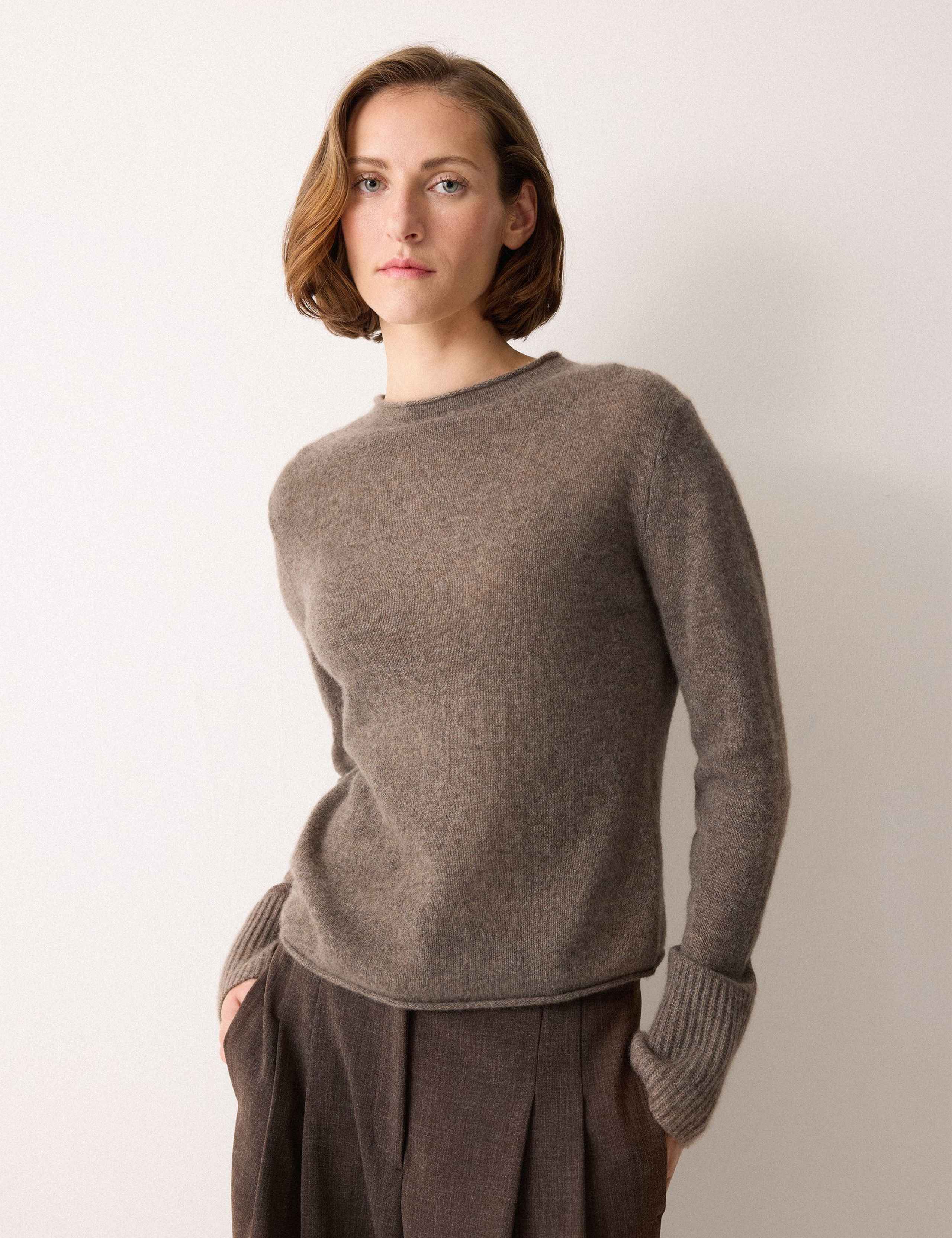 Pure Cashmere Round Neck Fluted Cuff Jumper
