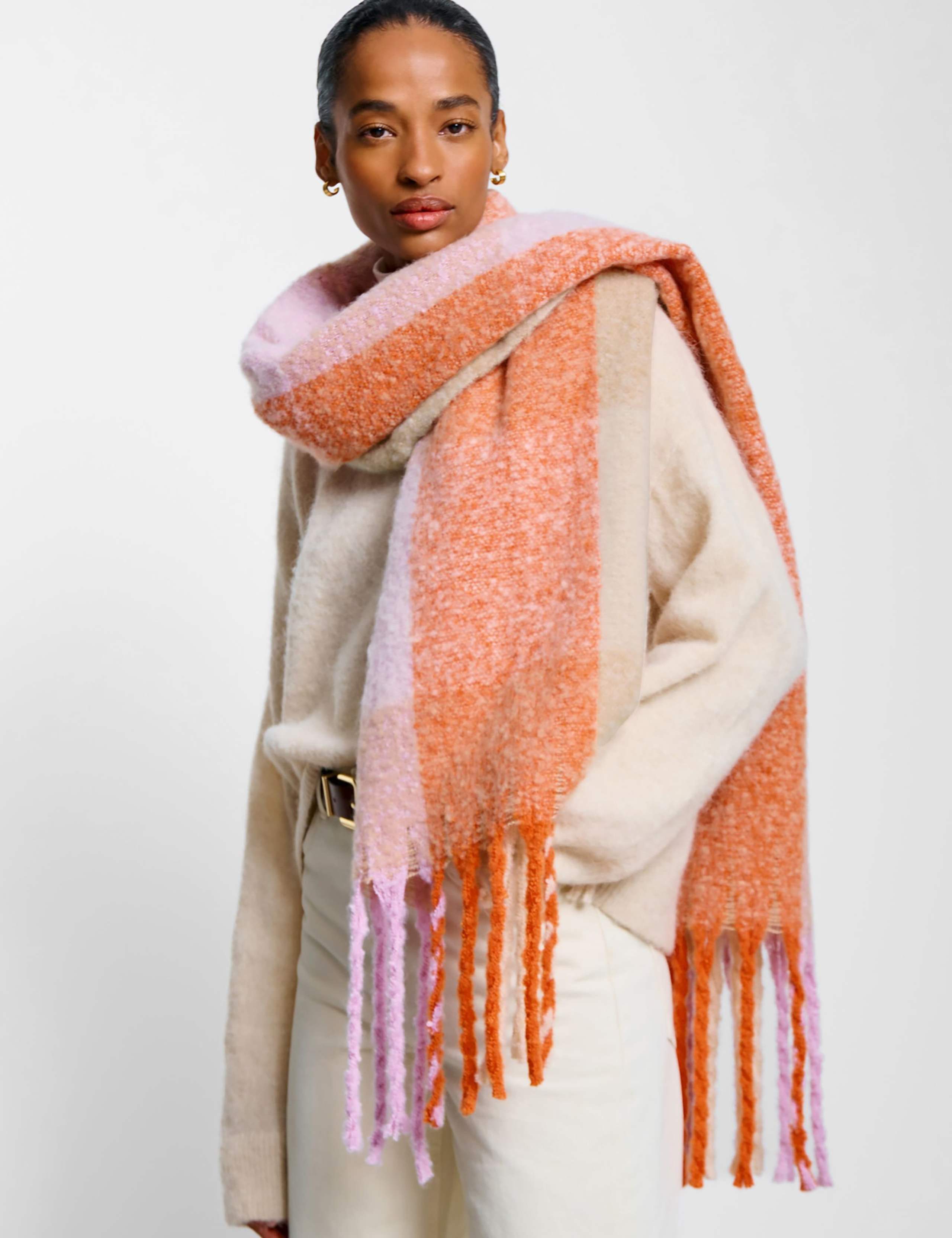 Brushed Checked Tassel Scarf
