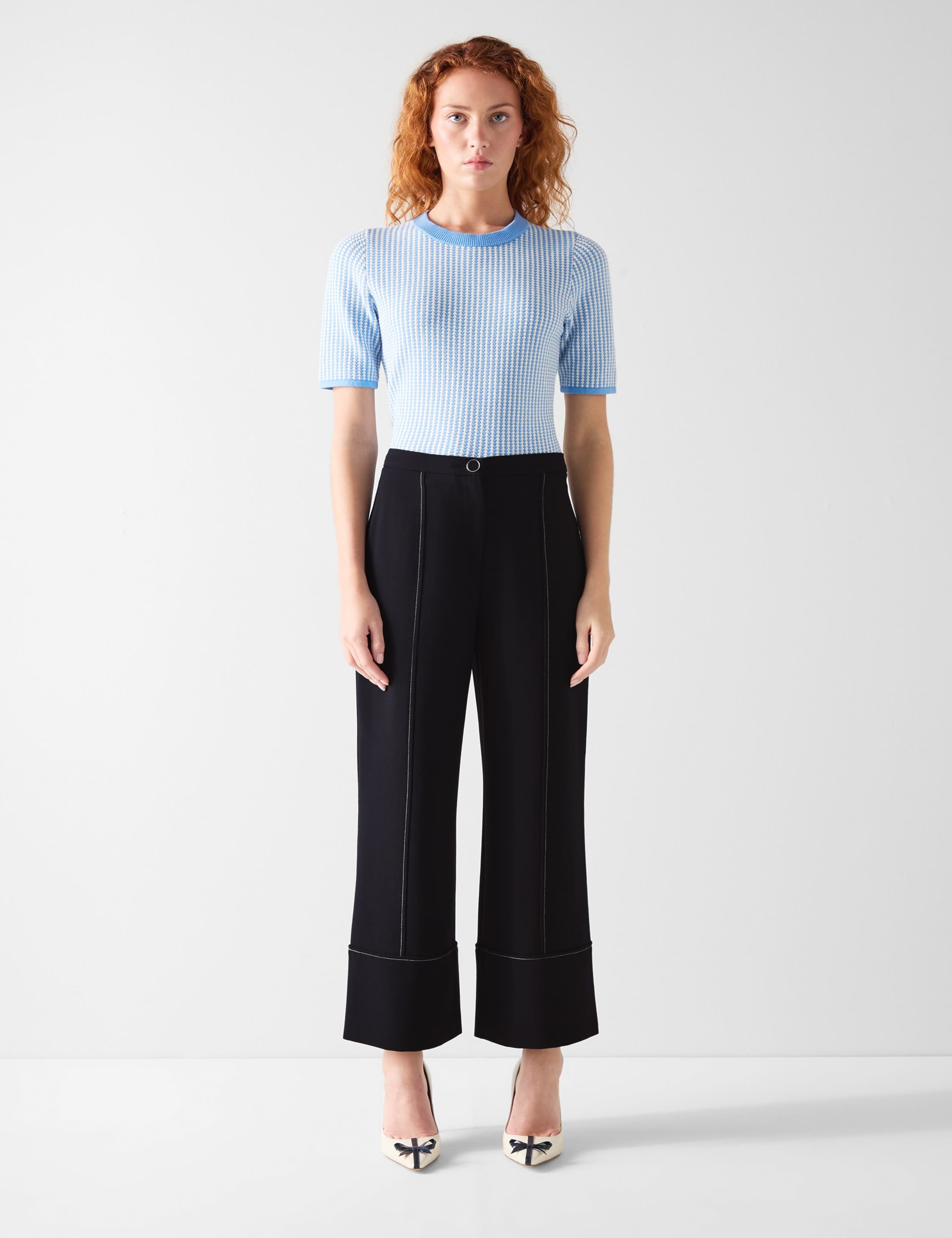 Seam Detail Wide Leg Cropped Trousers