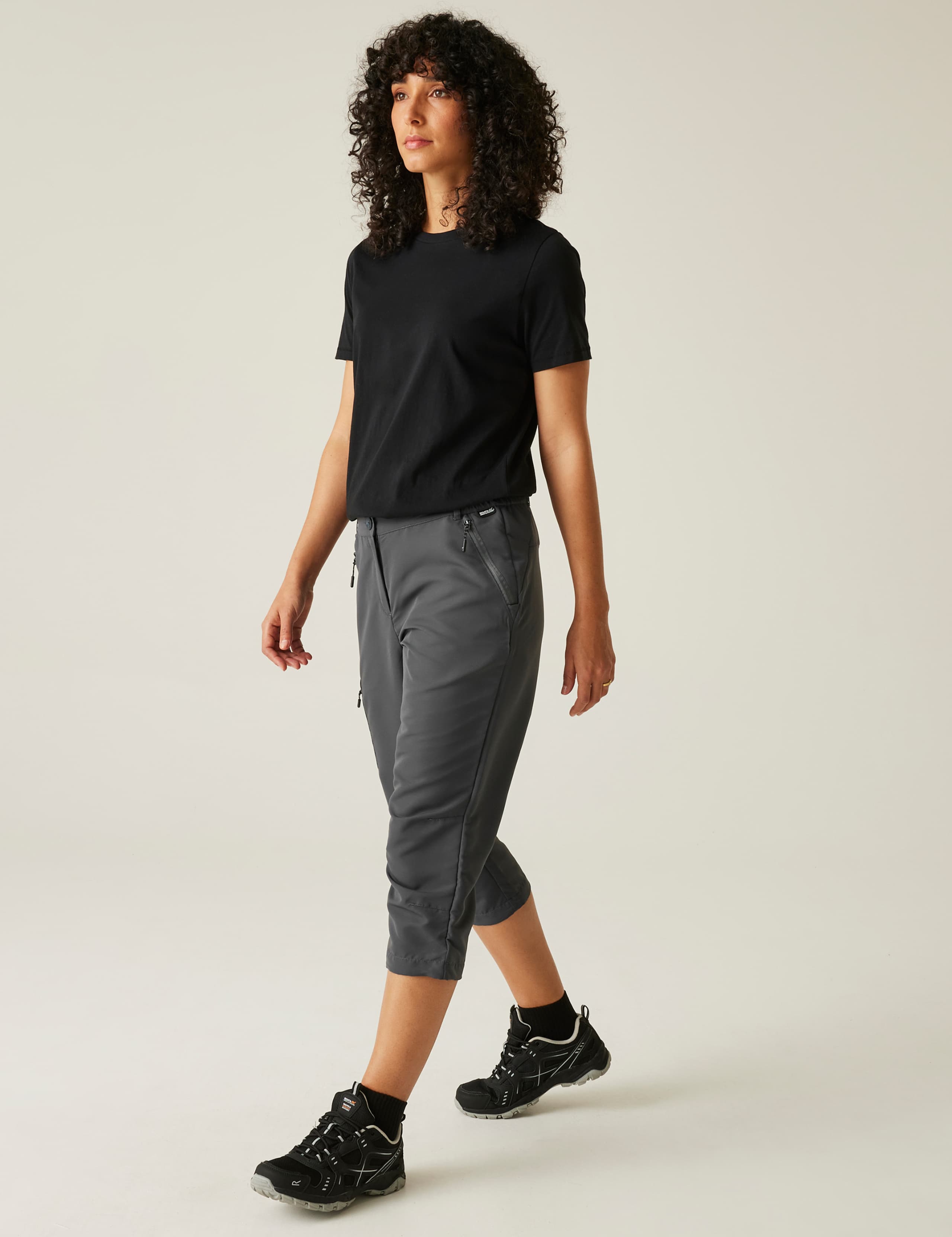 Chaska III Capri Cropped Walking Trousers