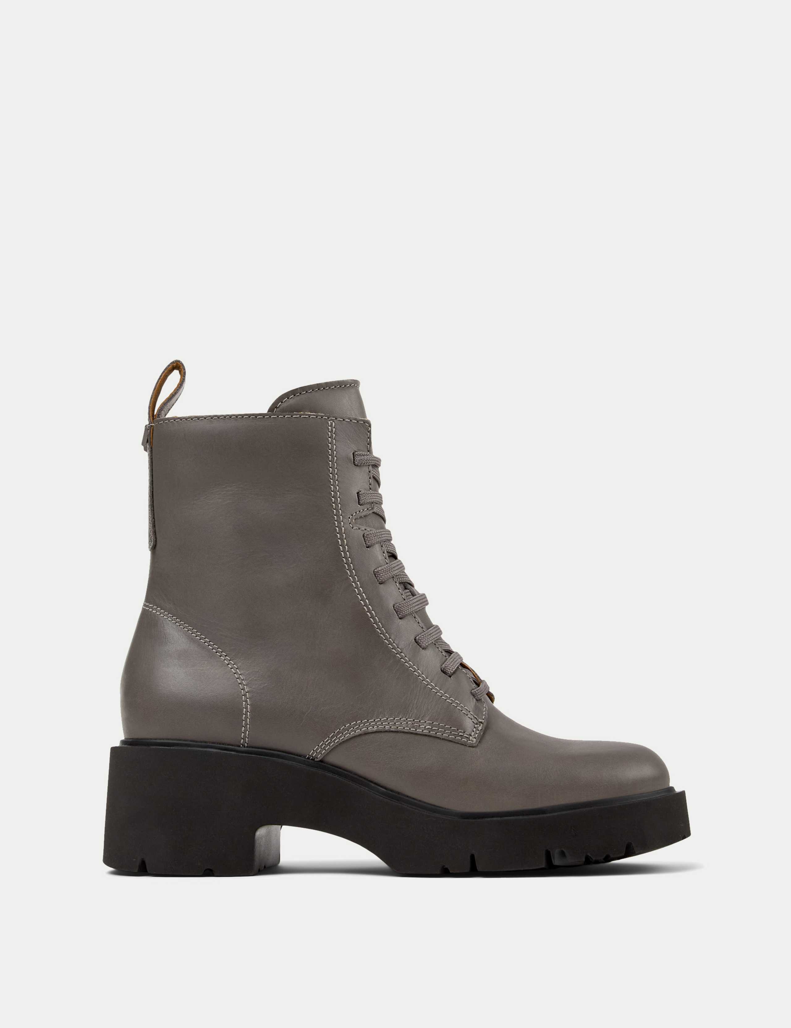 Leather Block Heel Round Toe Ankle Boots