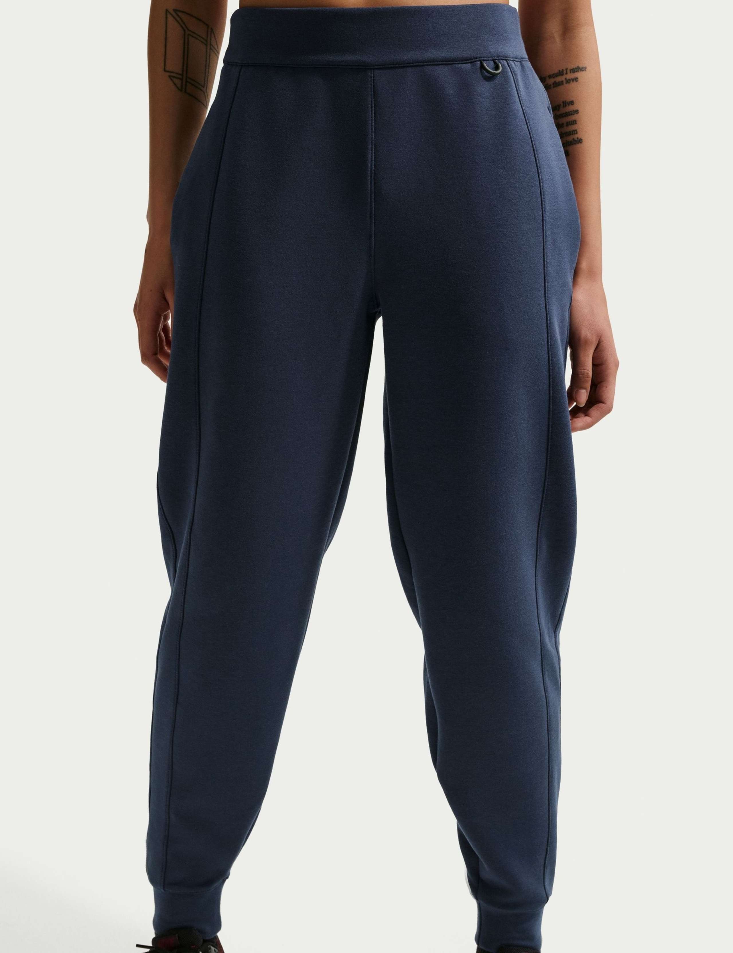 24.7 Impossibly Soft Dri-FIT Joggers