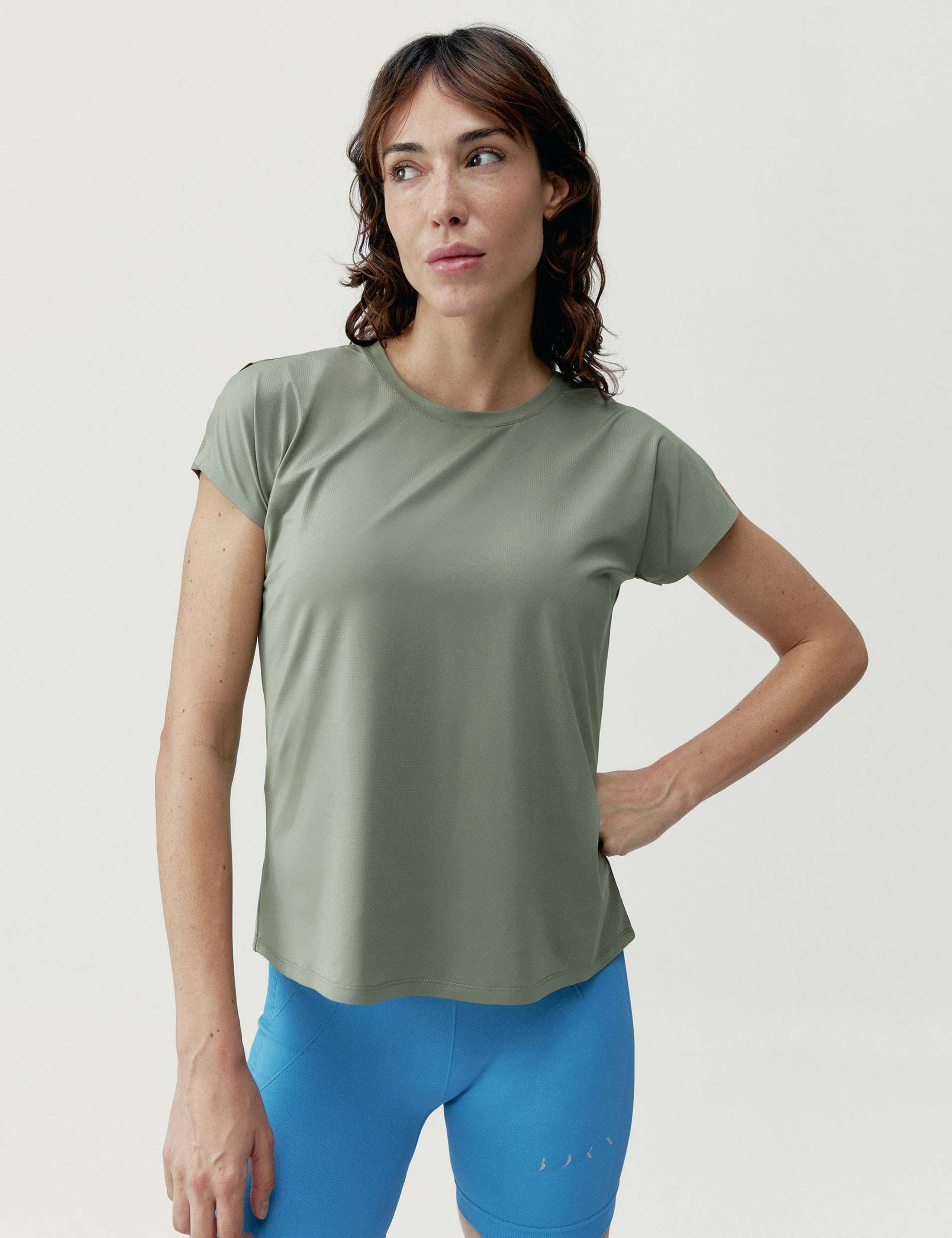 Aina Crew Neck Cutout Detail Sports T-Shirt
