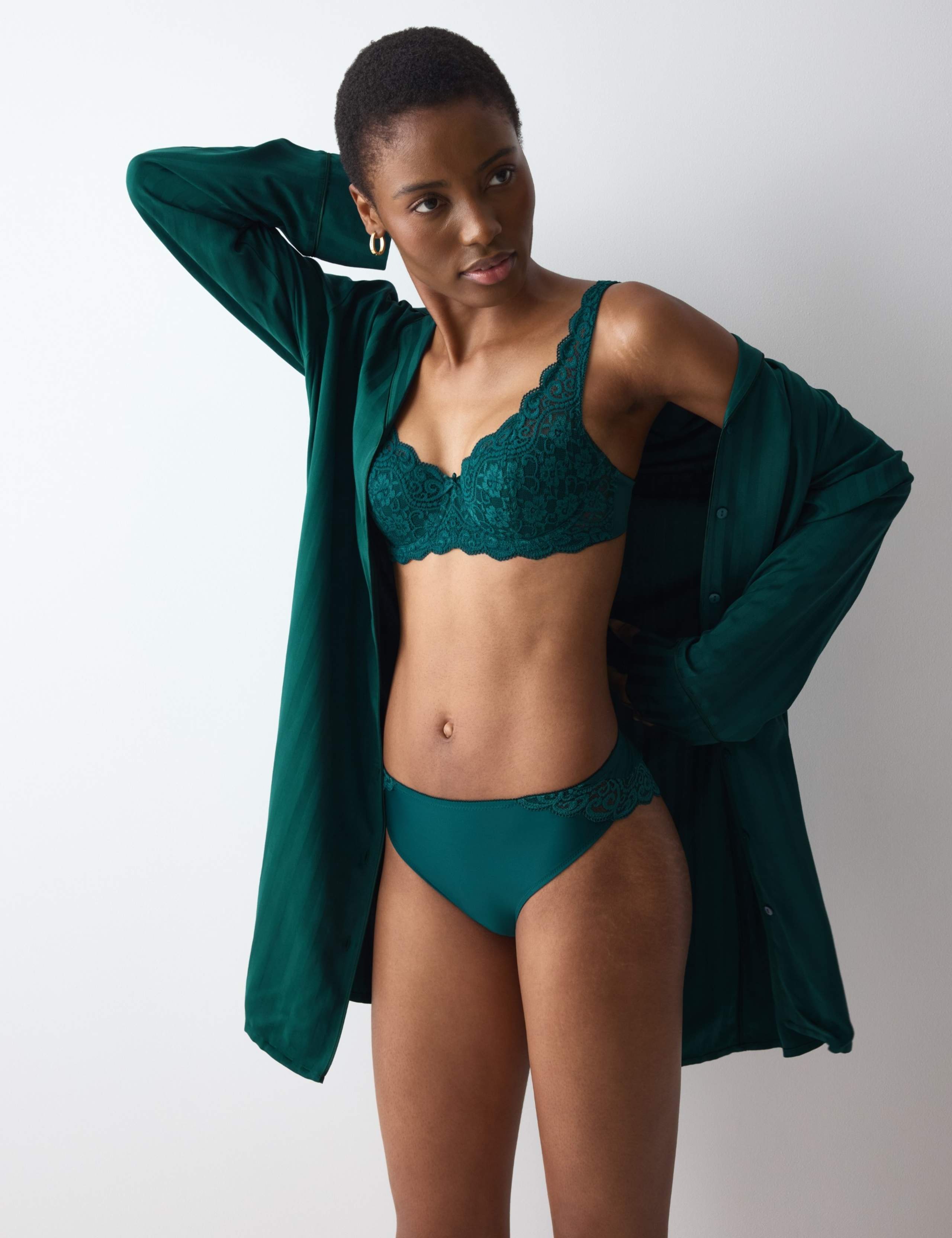 Amourette Lace Wired Half Padded Bra (A-DD)