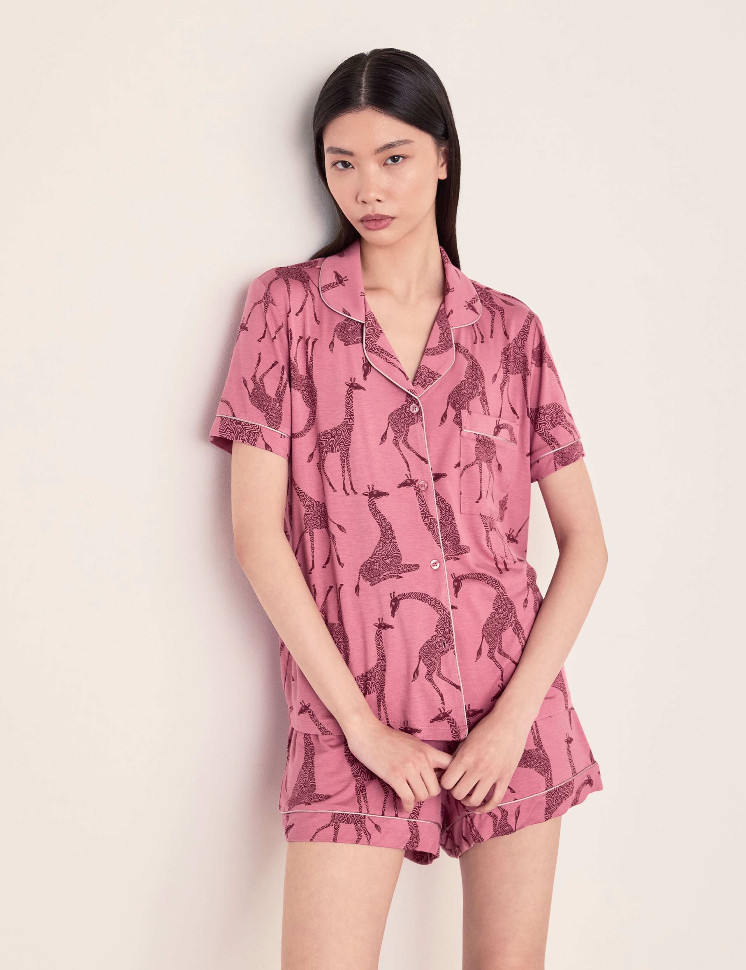 Modal Rich Giraffe Print Revere Shortie Set